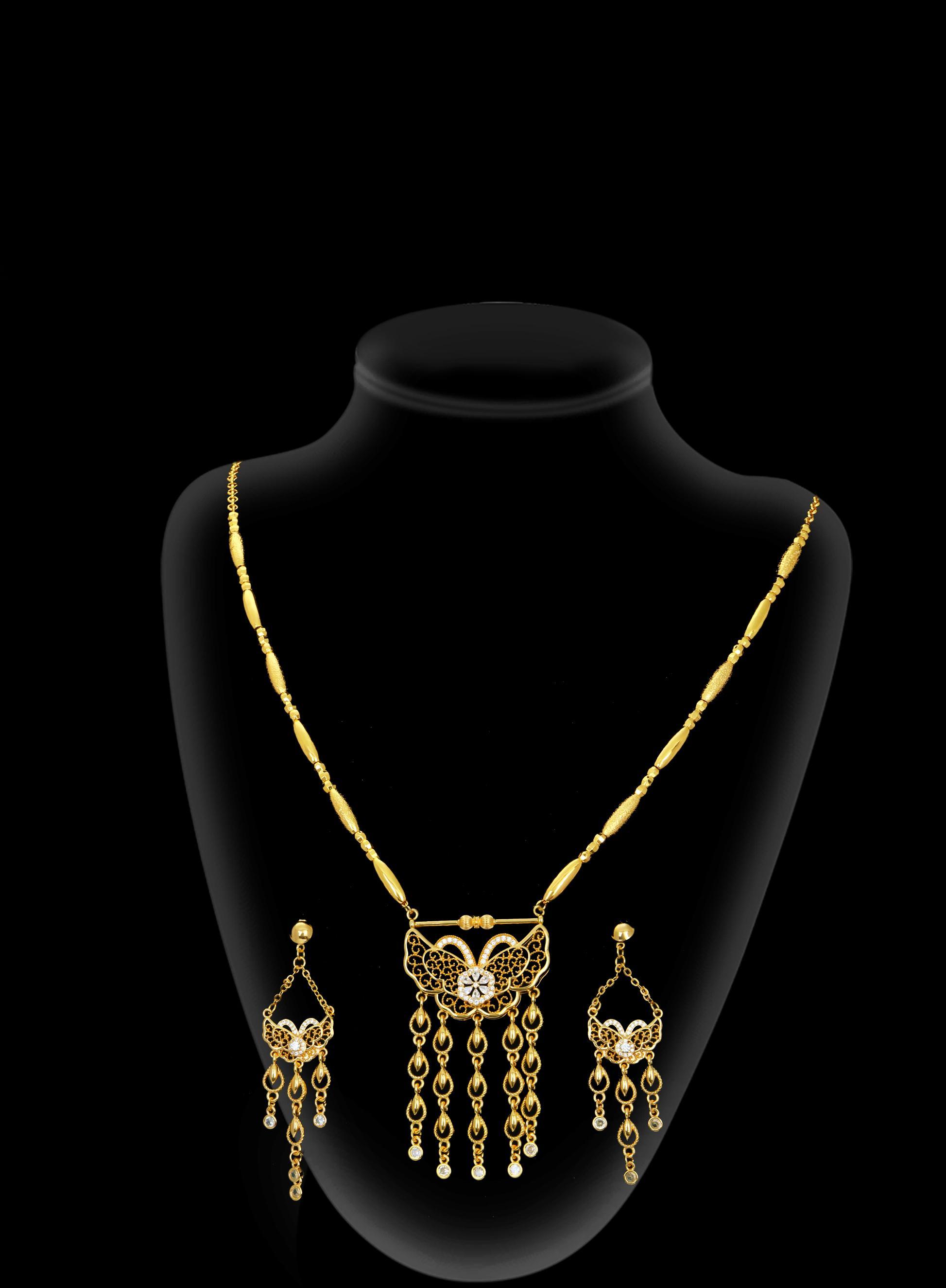 2-piece Set: Earrings, Necklace; Gold-plated Finish-0700889