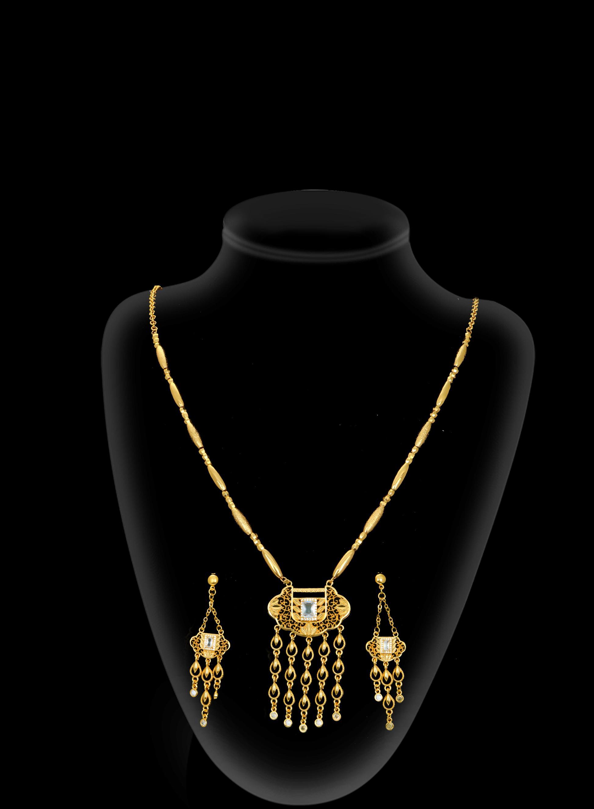 2-piece Set: Earrings, Necklace; Gold-plated Finish-0700890