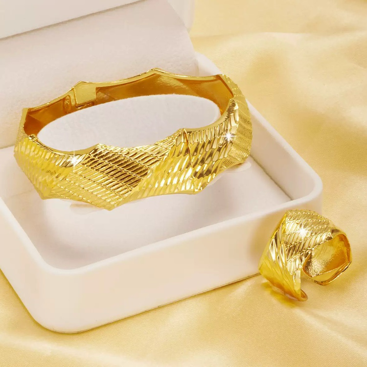 2-Piece Set: 24k Color Copper Gold-plated Bangle & Ring 