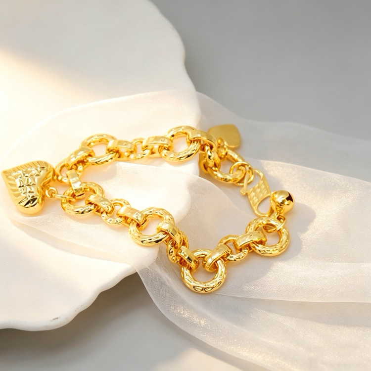 24k Gold-plated Copper Heart-Shaped Bracelet