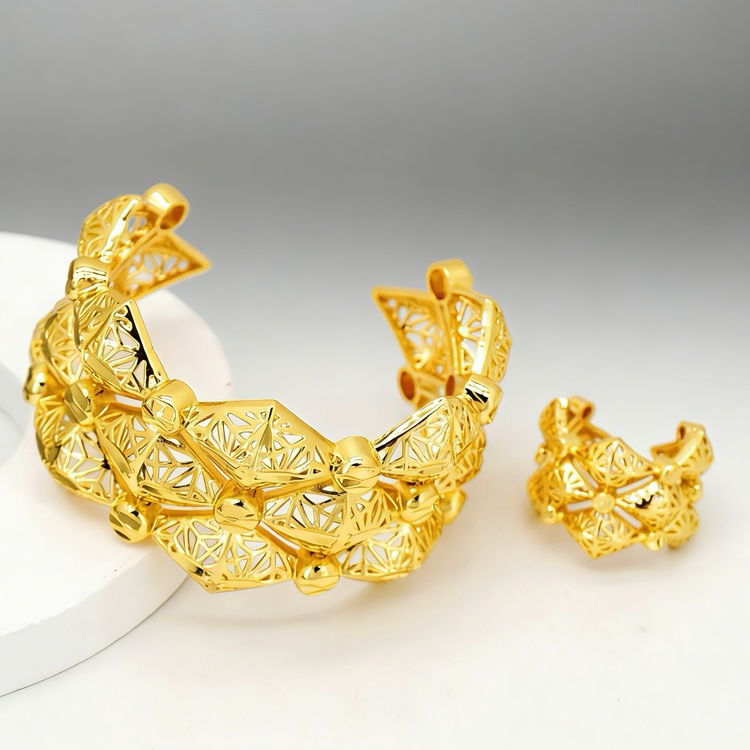 2-Piece Set: 24k Color Copper Gold-plated Bangle & Ring 