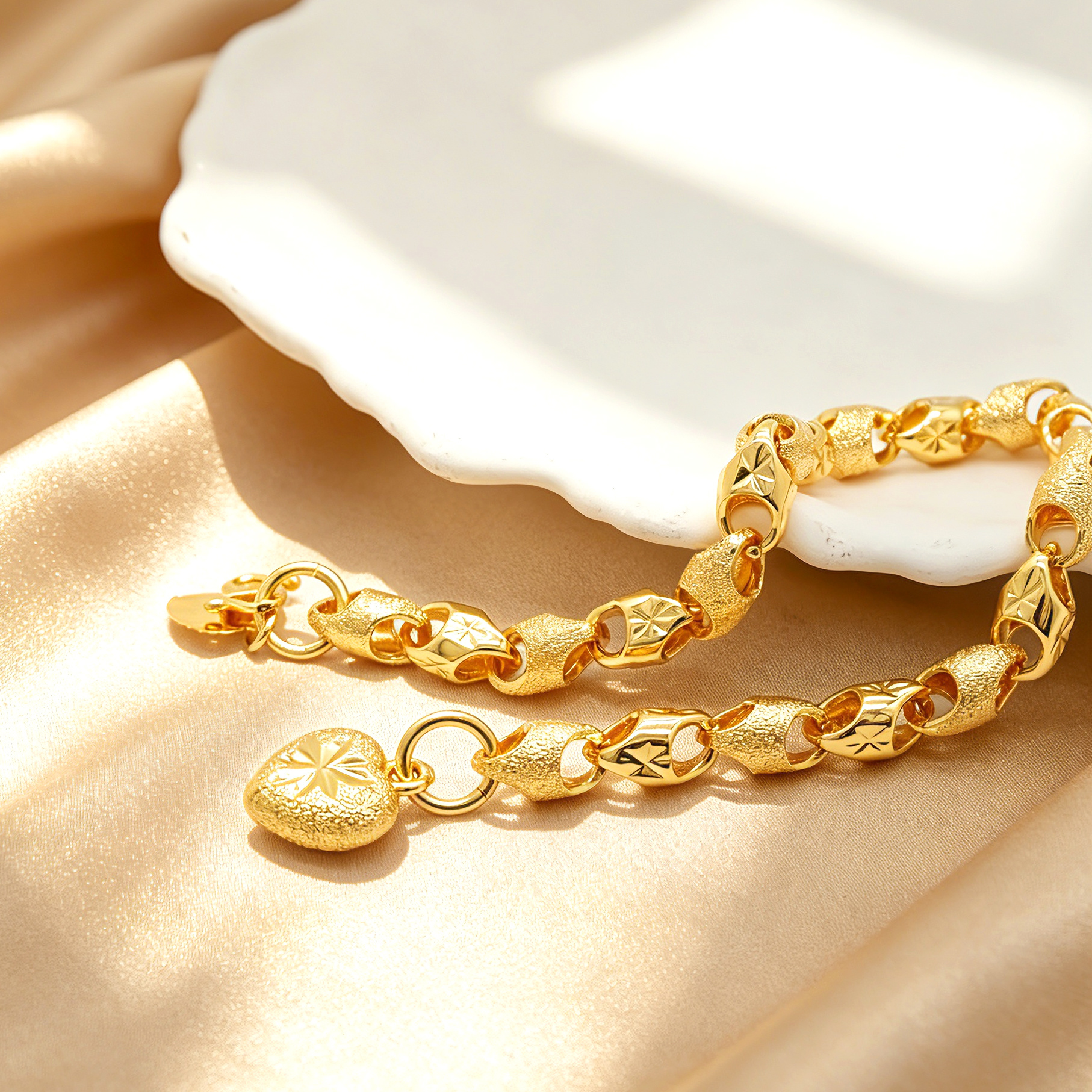 24k Gold-plated Copper Heart-Shaped Bracelet