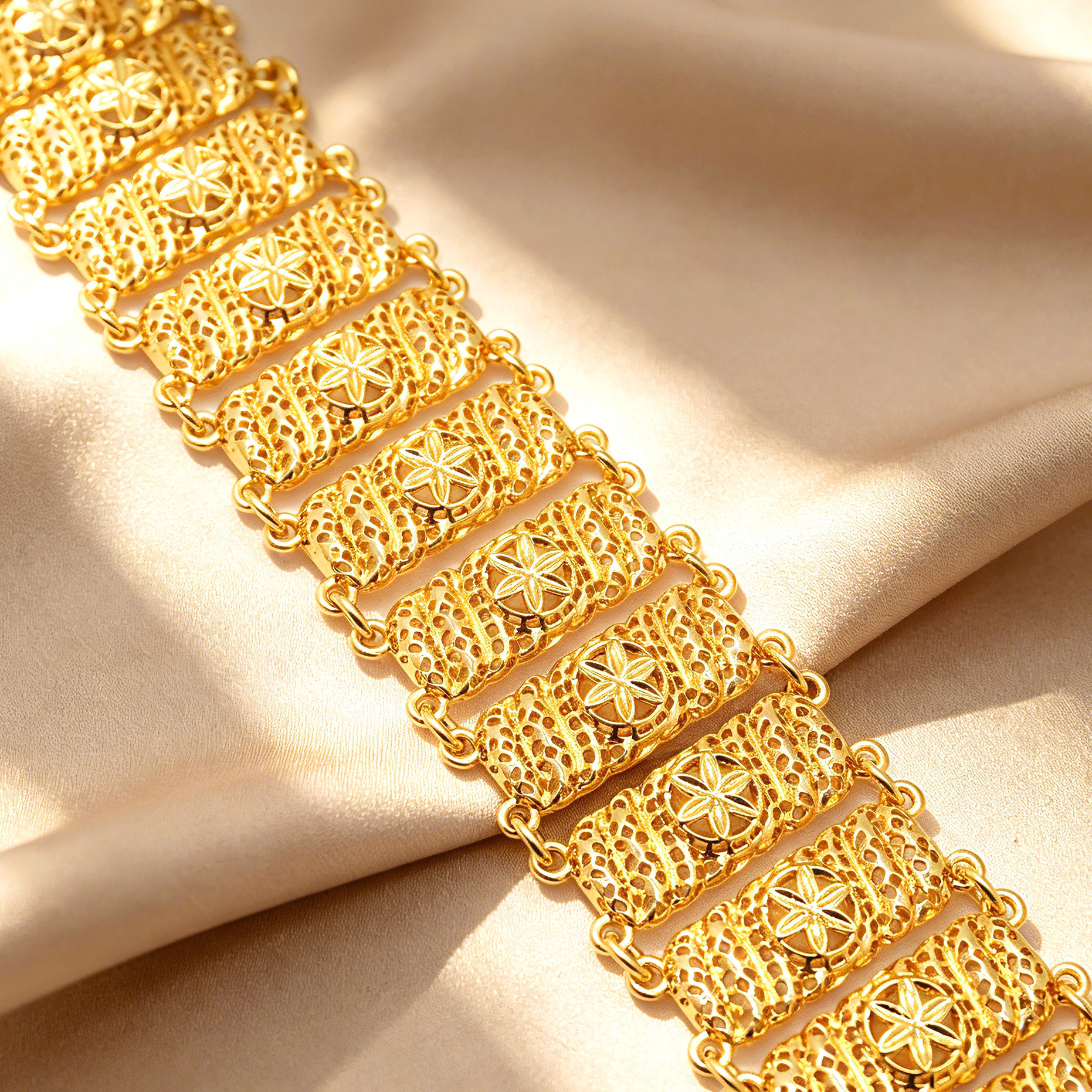 24k Gold-plated Alloy Bracelet
