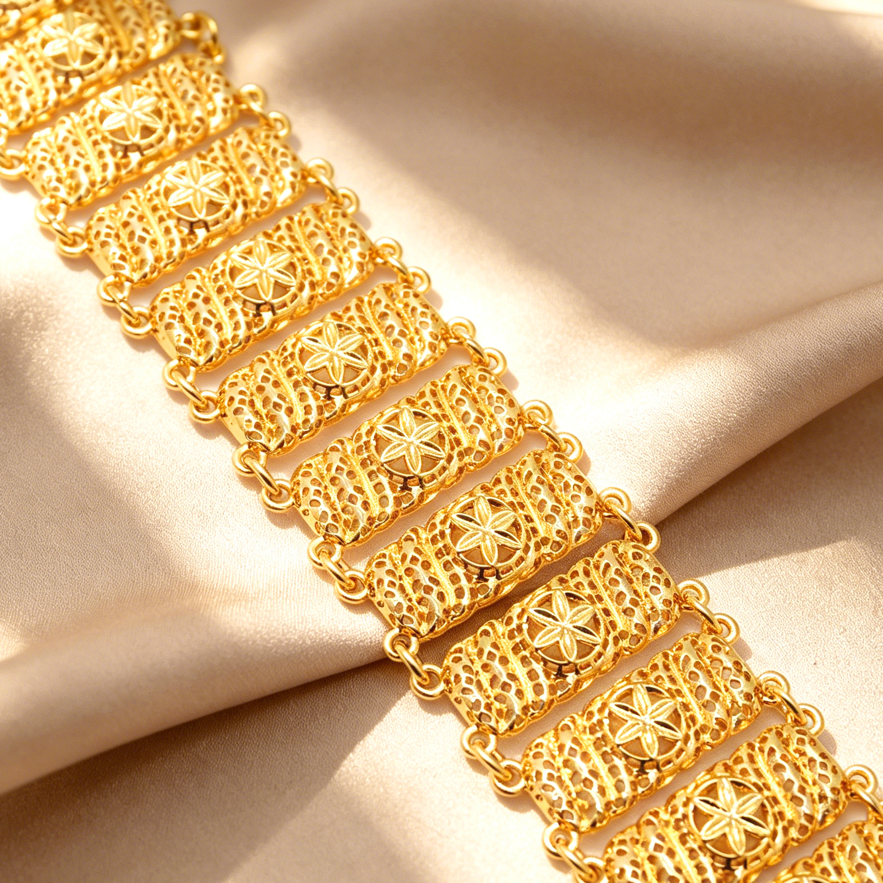 24k Gold-plated Alloy Bracelet