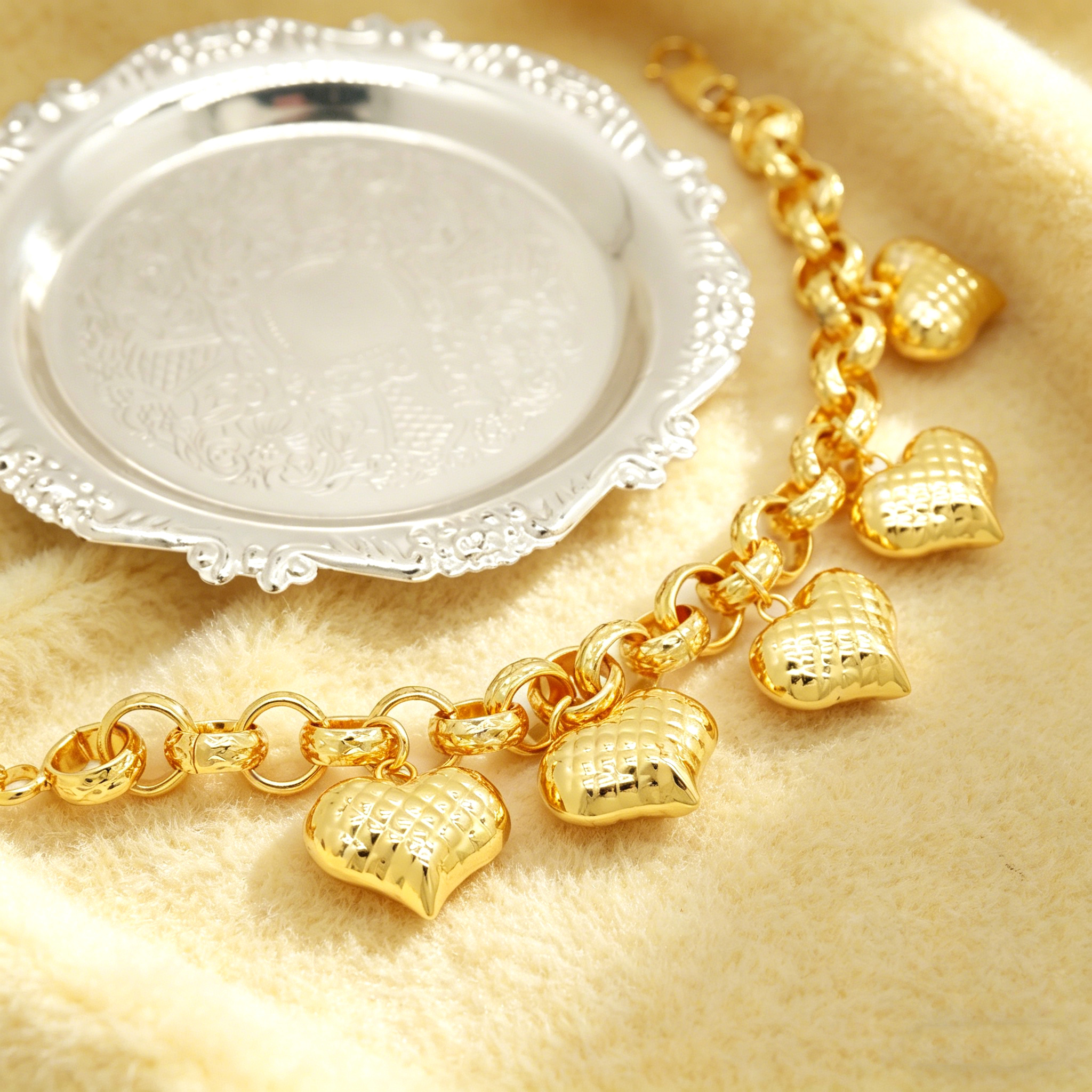 24k Color Gold-plated Copper Heart-Shaped Bracelet