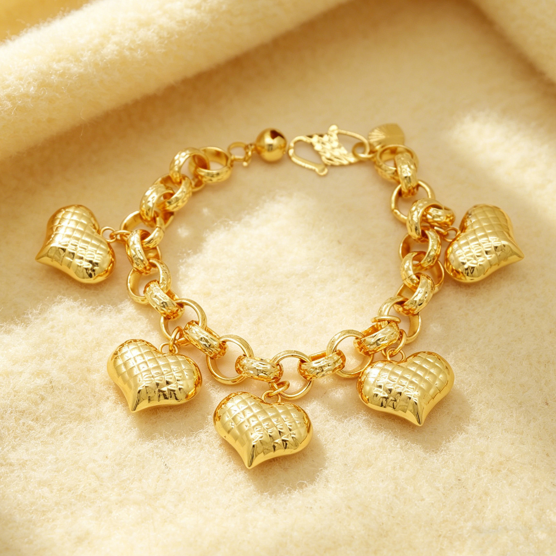 24k Color Gold-plated Copper Heart-Shaped Bracelet