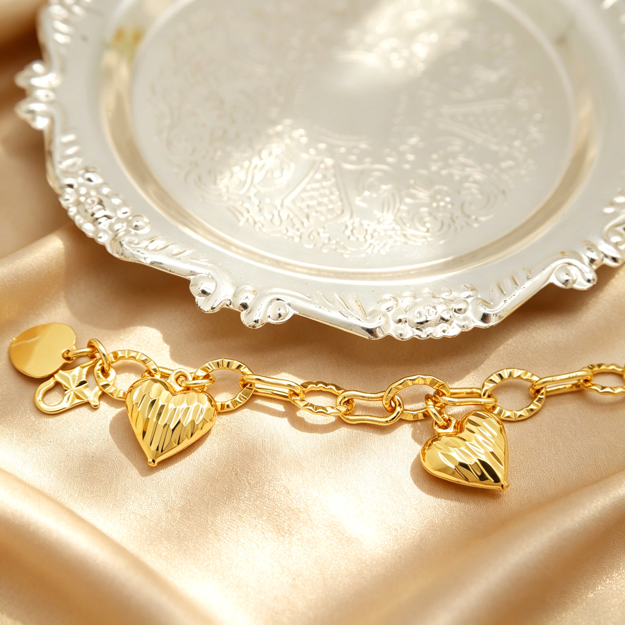 24k Gold-plated Copper Heart-Shaped Bracelet