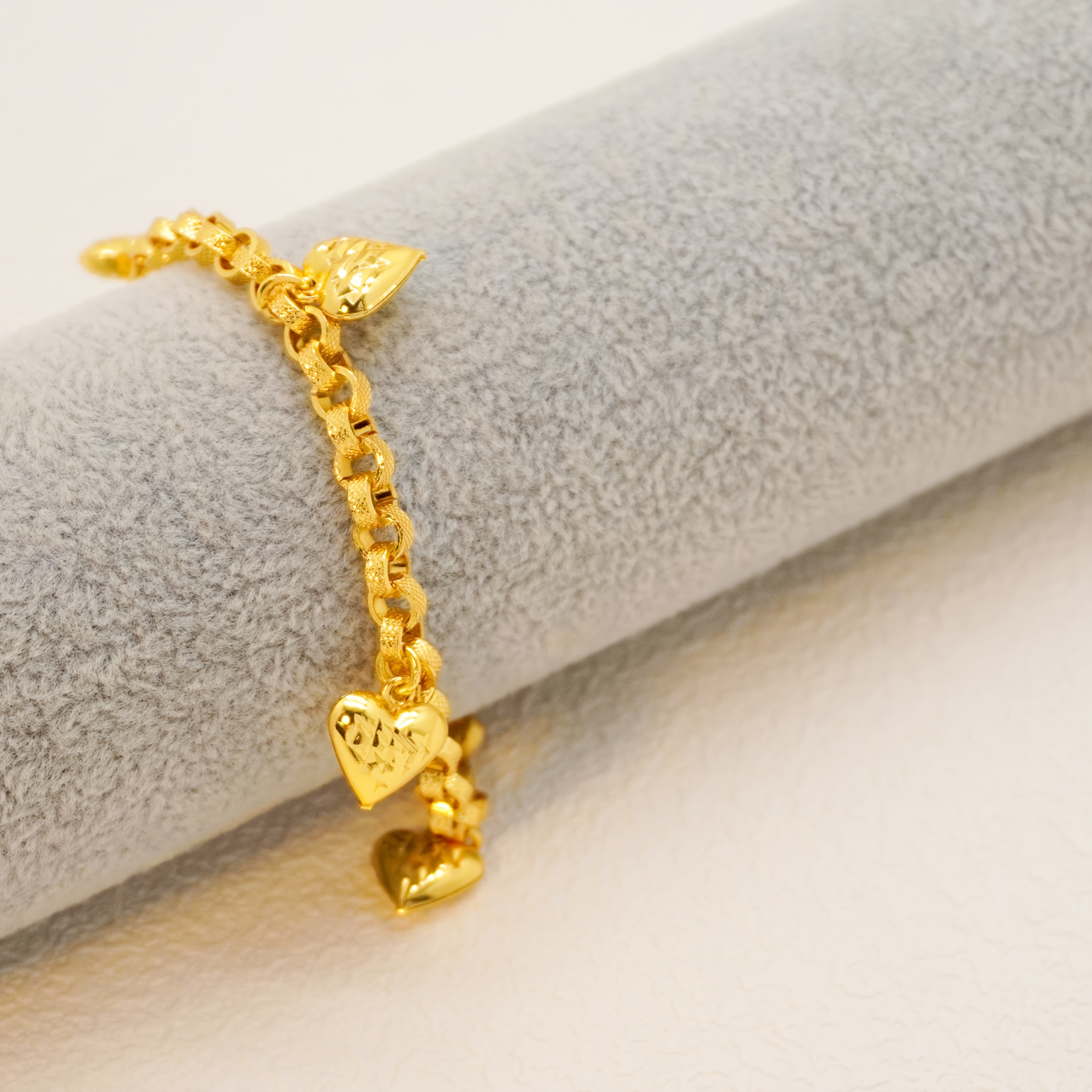 24k Gold-plated Copper Heart-Shaped Bracelet
