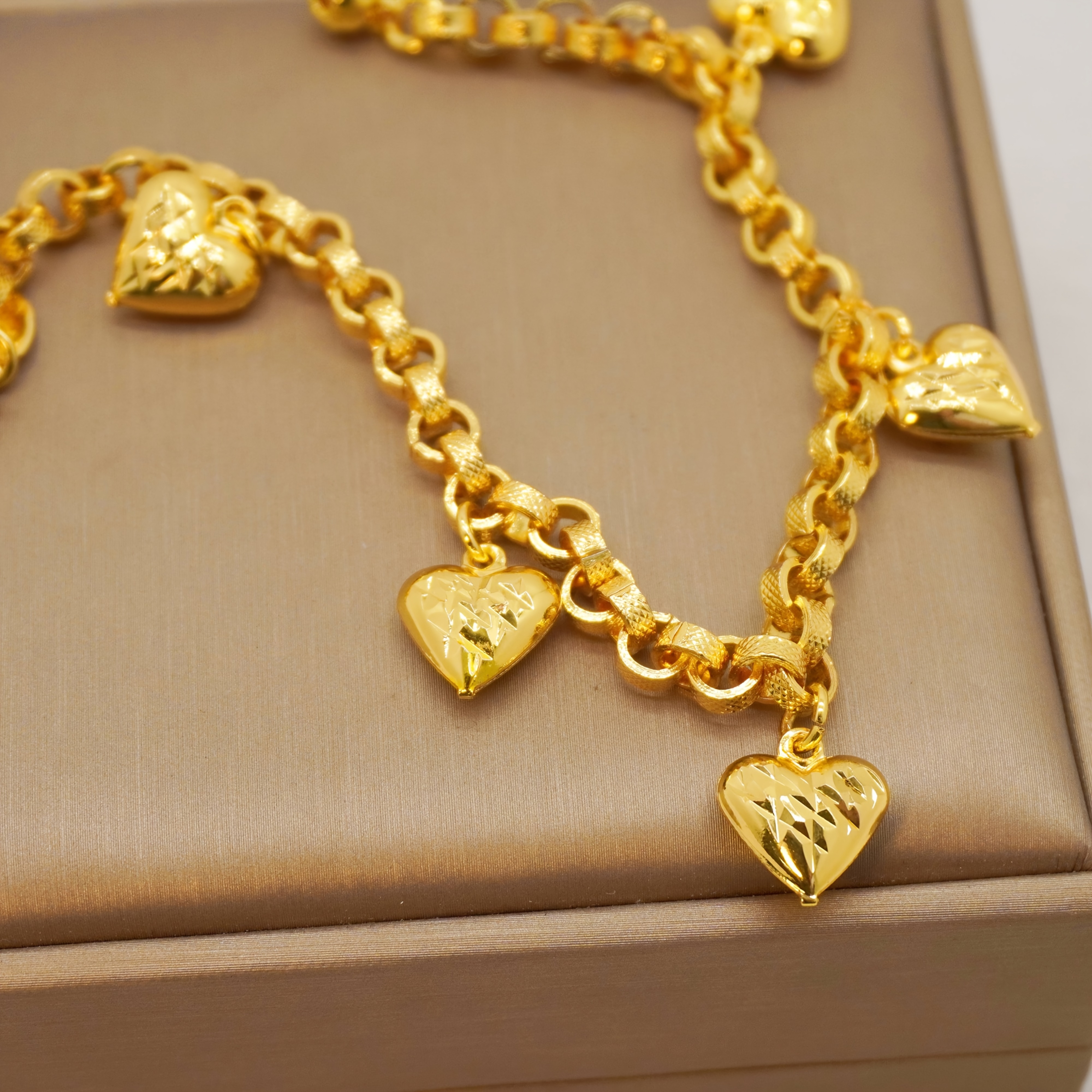 24k Gold-plated Copper Heart-Shaped Bracelet