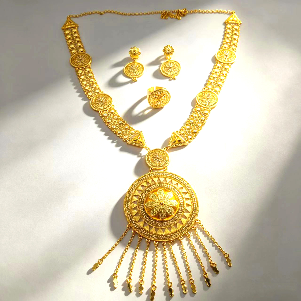 3-Piece Set: Earring  & Necklace & Ring, Alloy with 24K Gold Plating for Women