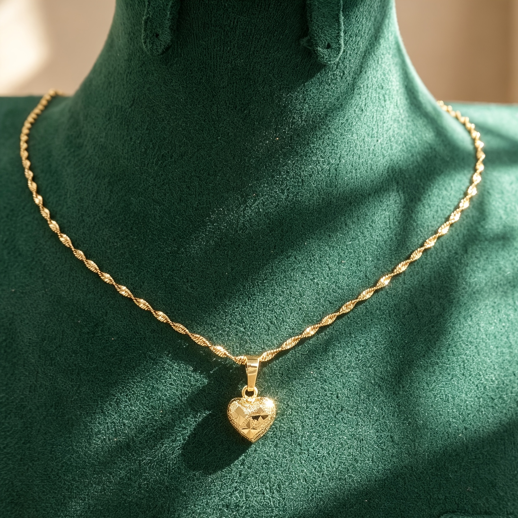 1pc Easy Cute Bohemian Style Heart with Frosted Water Wave Chain Copper Golden Plated Suitable for Women to Wear Suitable for Daily Dating Gift for Girlfriend Graduation Season Good Product