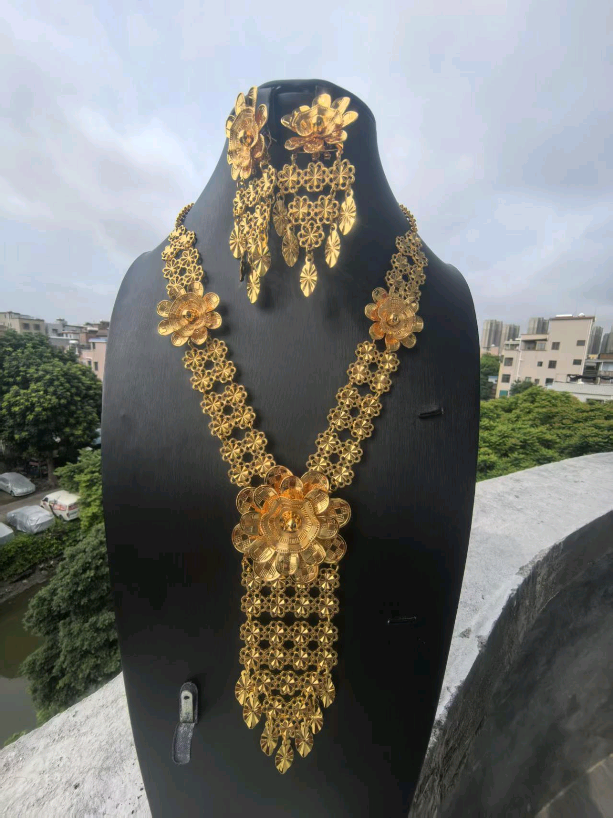 2-piece Set: Earrings, Necklace; Made of Alloy, Gold-plated Finish-C-10