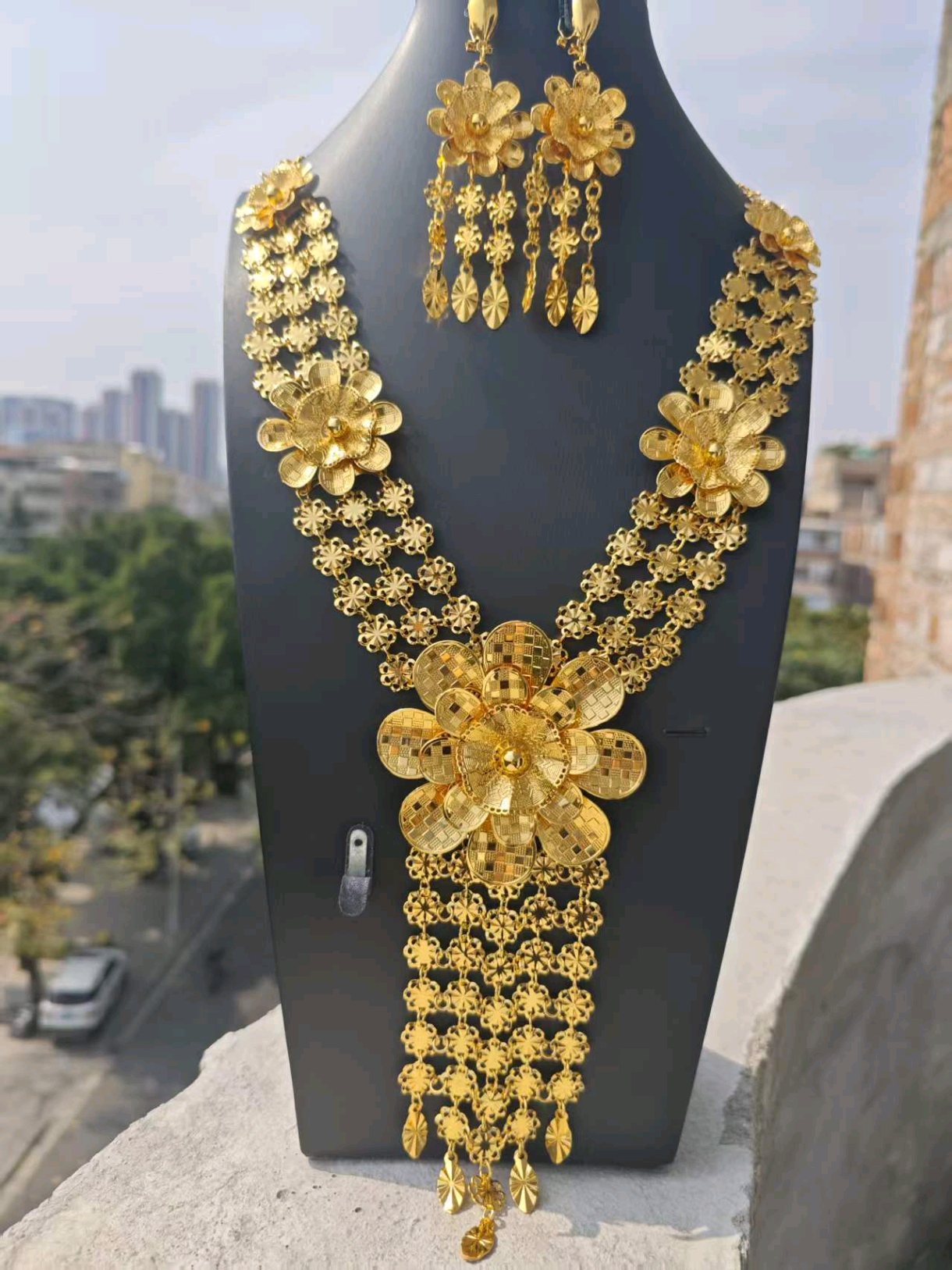2-piece Set: Earrings, Necklace; Made of Alloy, Gold-plated Finish-C-12
