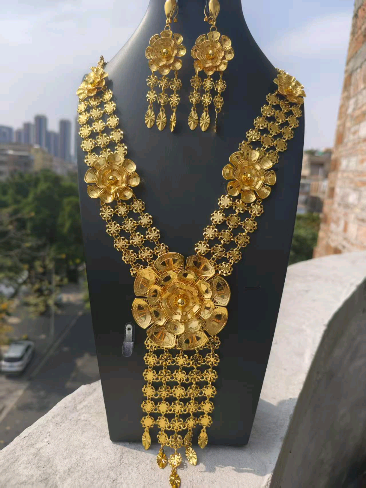 2-piece Set: Earrings, Necklace; Made of Alloy, Gold-plated Finish-C-13