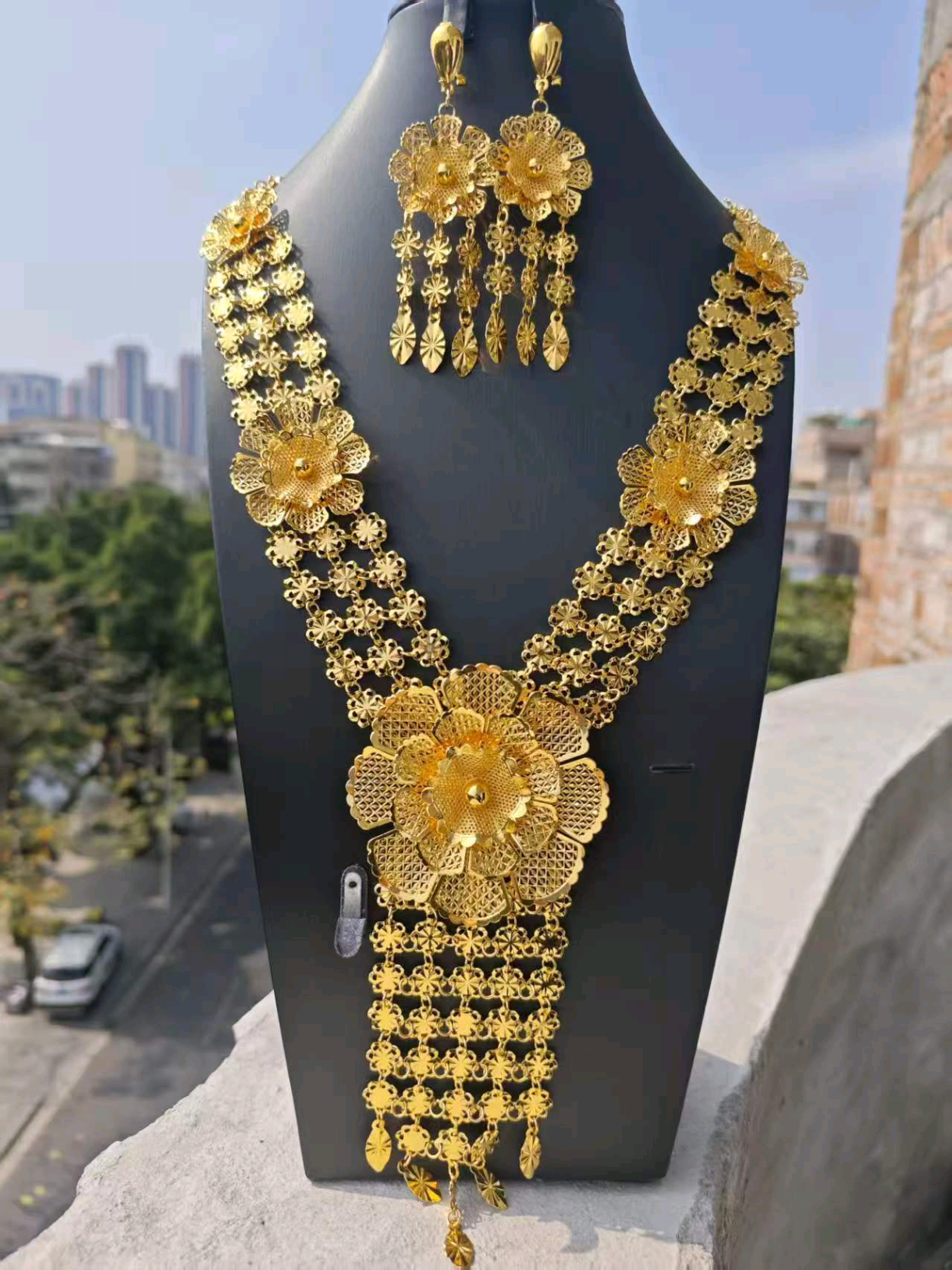 2-piece Set: Earrings, Necklace; Made of Alloy, Gold-plated Finish-C-14