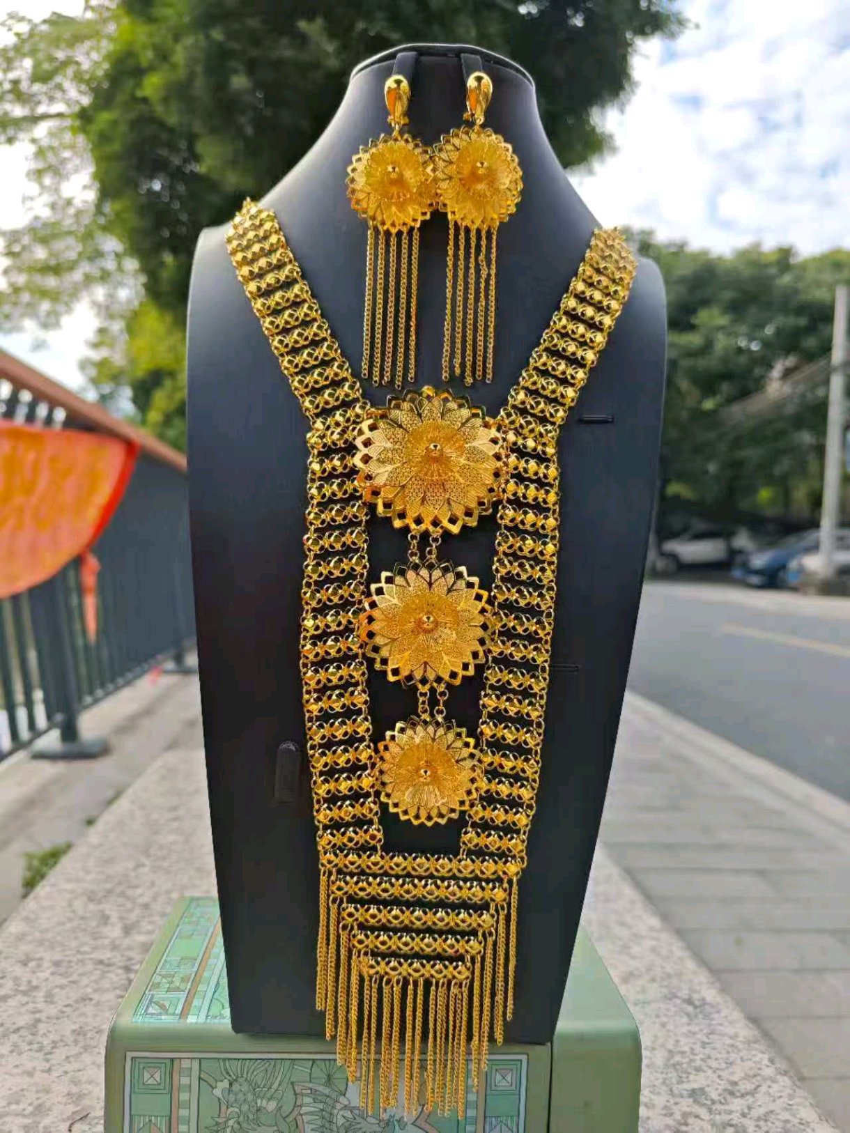 2-piece Set: Earrings, Necklace; Made of Alloy, Gold-plated Finish-C-17