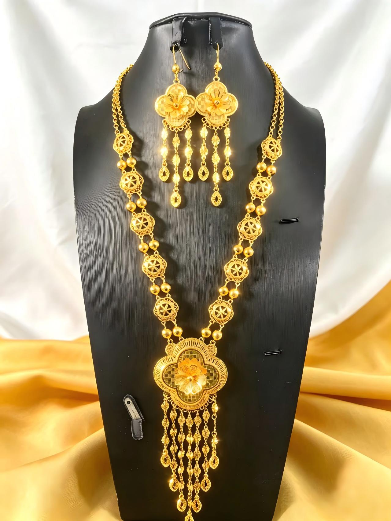2-piece Set: Earrings, Necklace; Made of Alloy, Gold-plated Finish-C-19