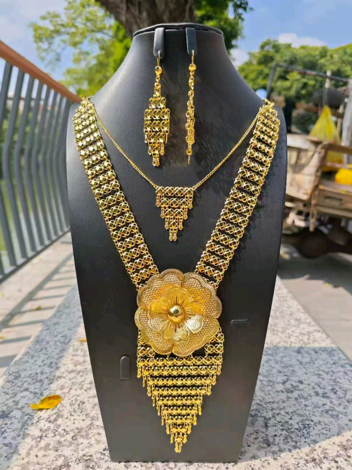 2-piece Set: Earrings, Necklace; Made of Alloy, Gold-plated Finish-C-2