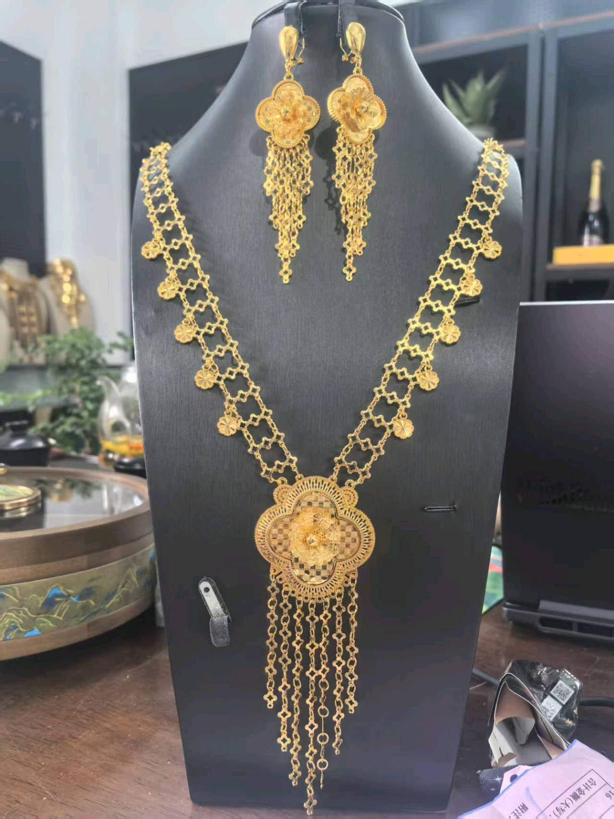 2-piece Set: Earrings, Necklace; Made of Alloy, Gold-plated Finish-C-21