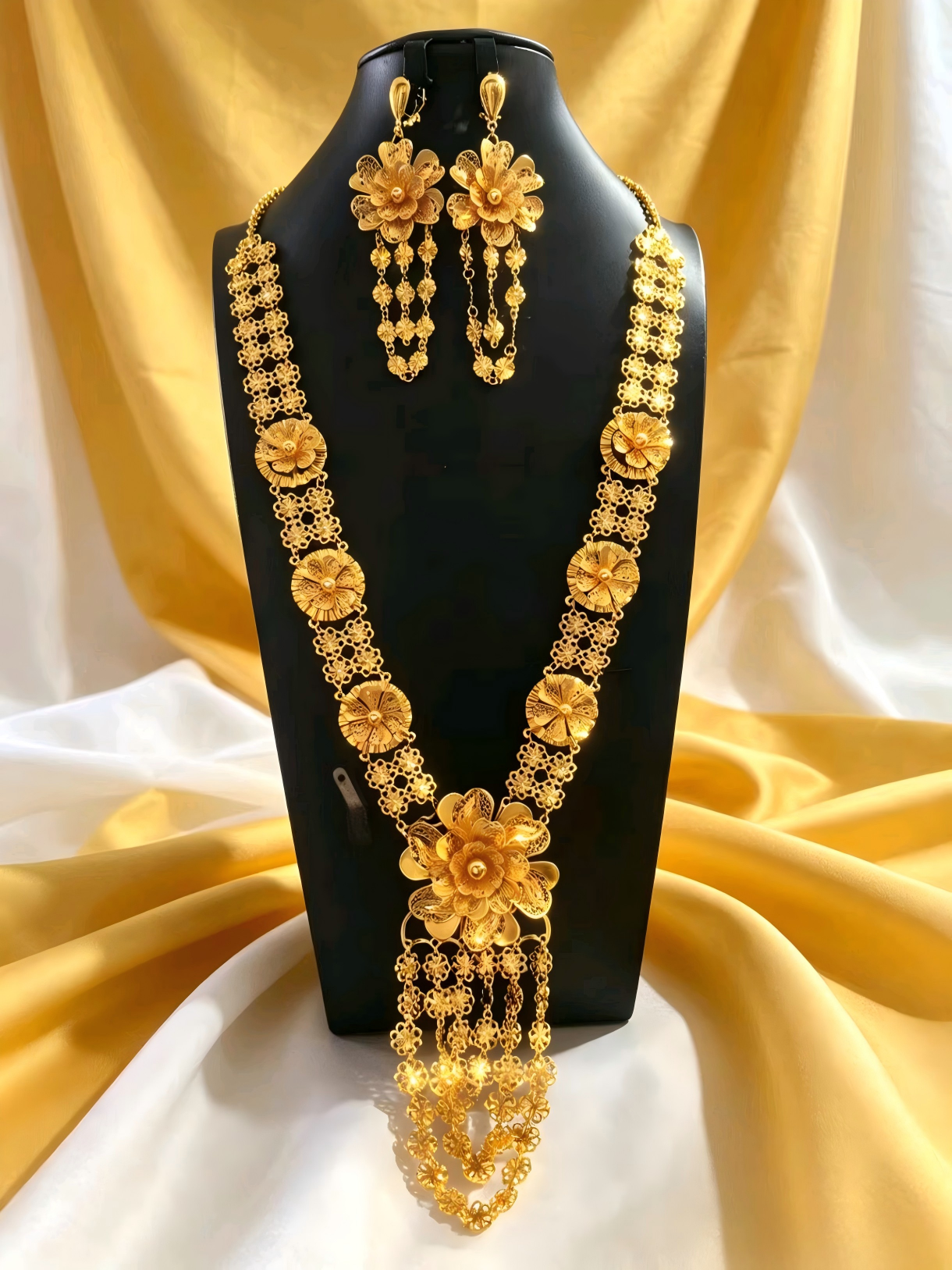 2-piece Set: Earrings, Necklace; Made of Alloy, Gold-plated Finish-C-3