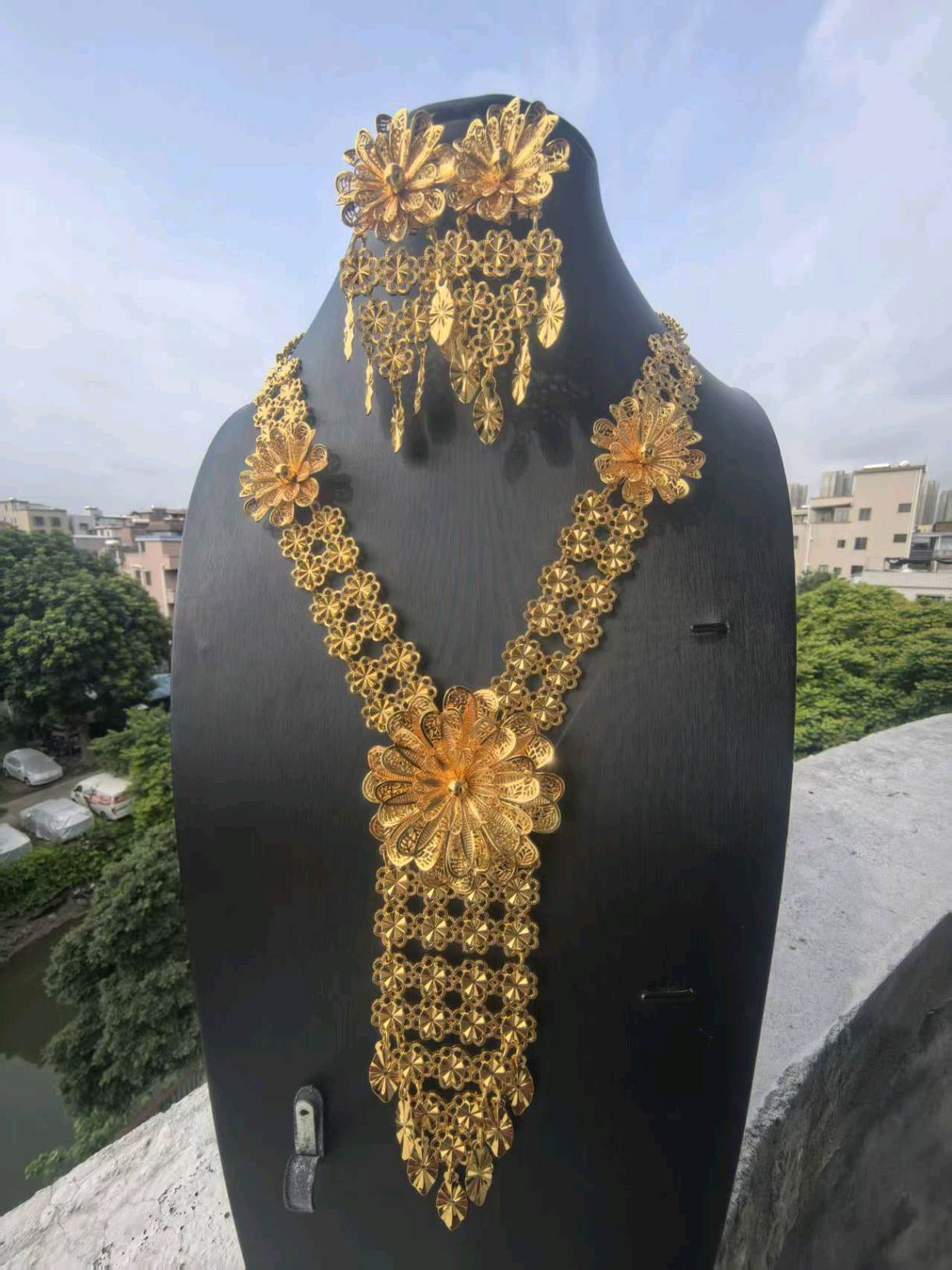 2-piece Set: Earrings, Necklace; Made of Alloy, Gold-plated Finish-C-9