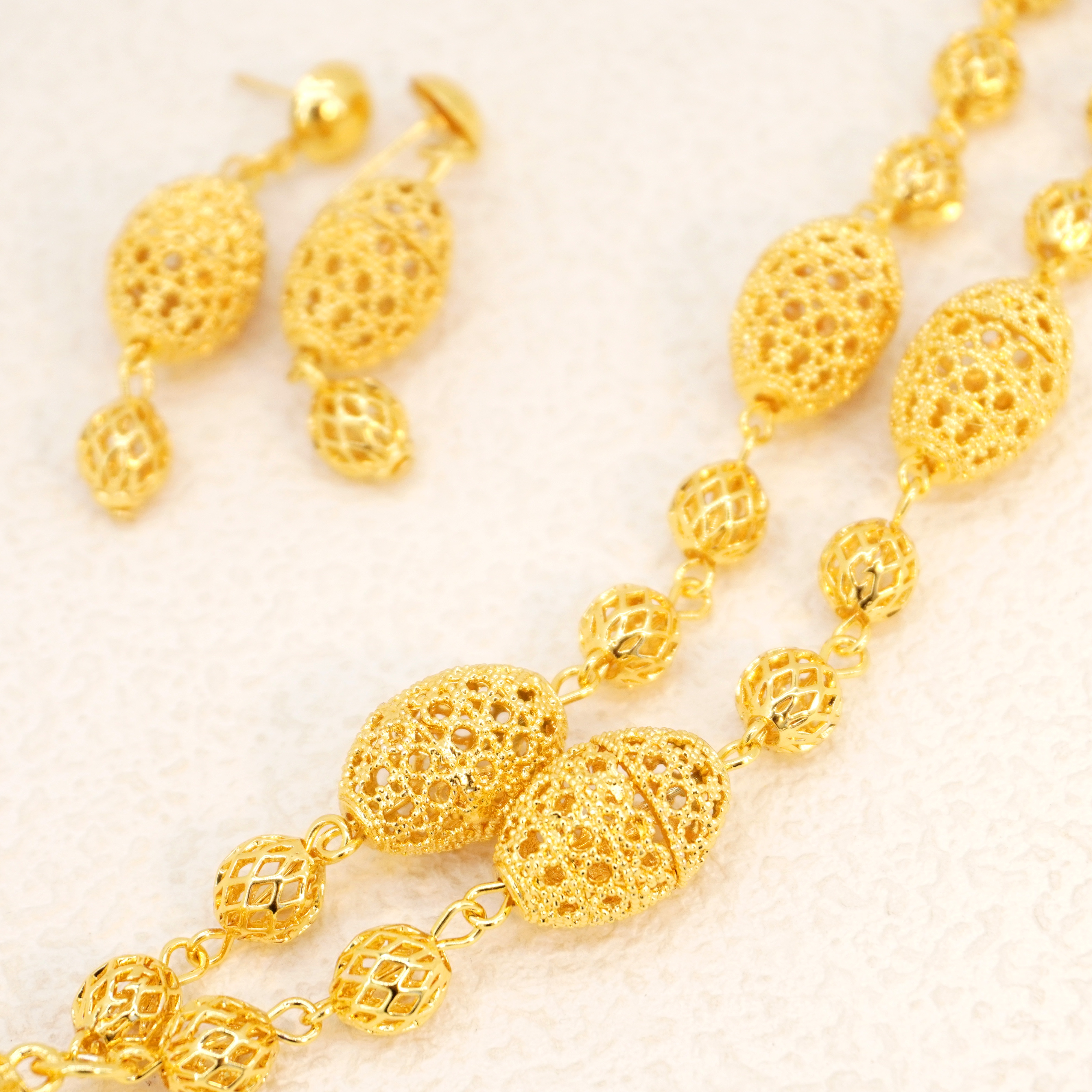 2-Piece Set: Earring  & Necklace, Alloy with 24K Gold Plating for Women