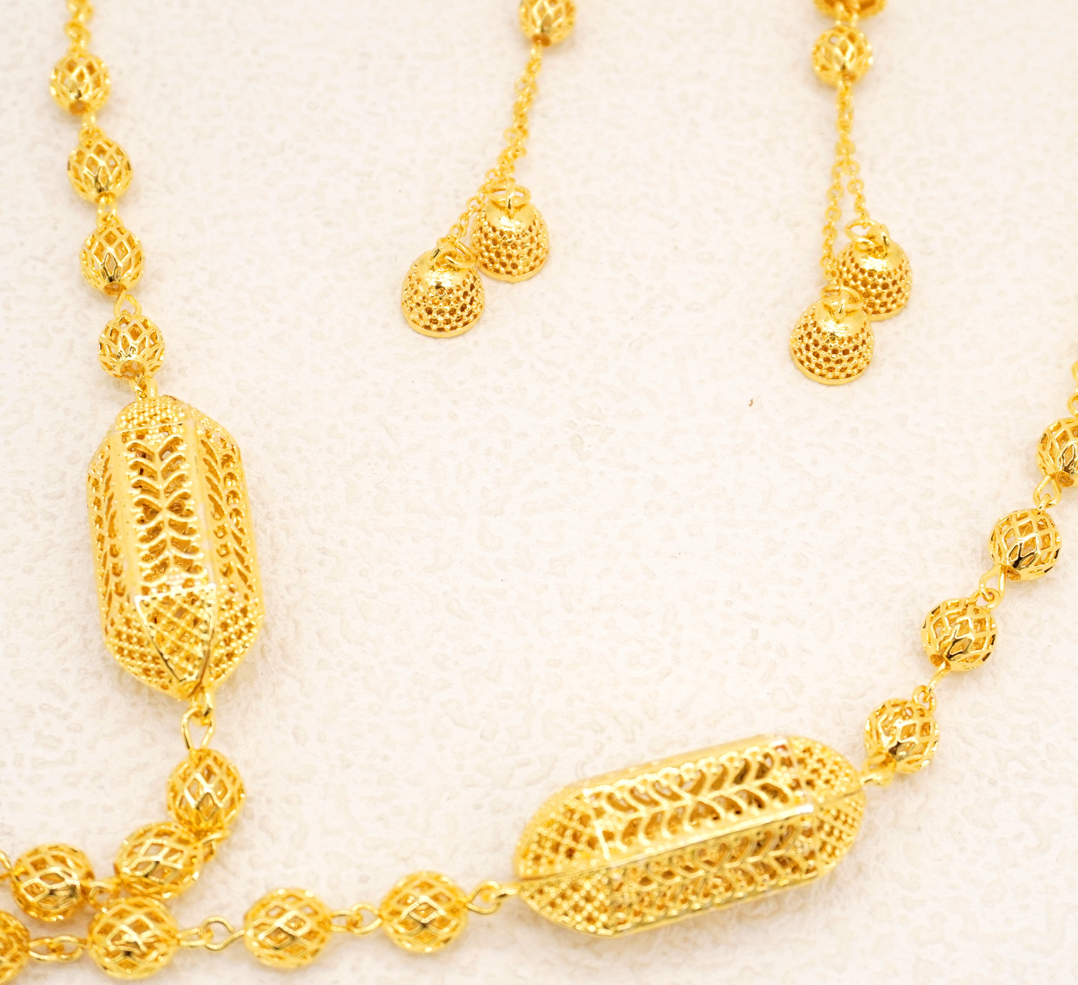 2-Piece Set: Earring  & Necklace, Alloy with 24K Gold Plating for Women