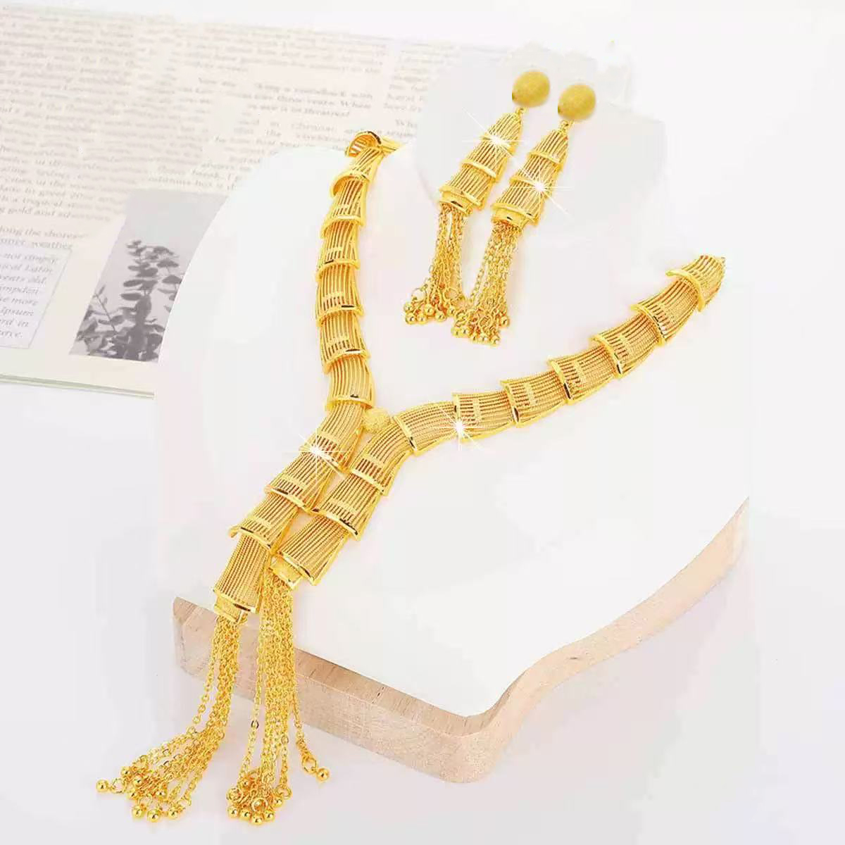 2-Piece Set: Earring and Necklace , Alloy with 24K Gold Plating for Women