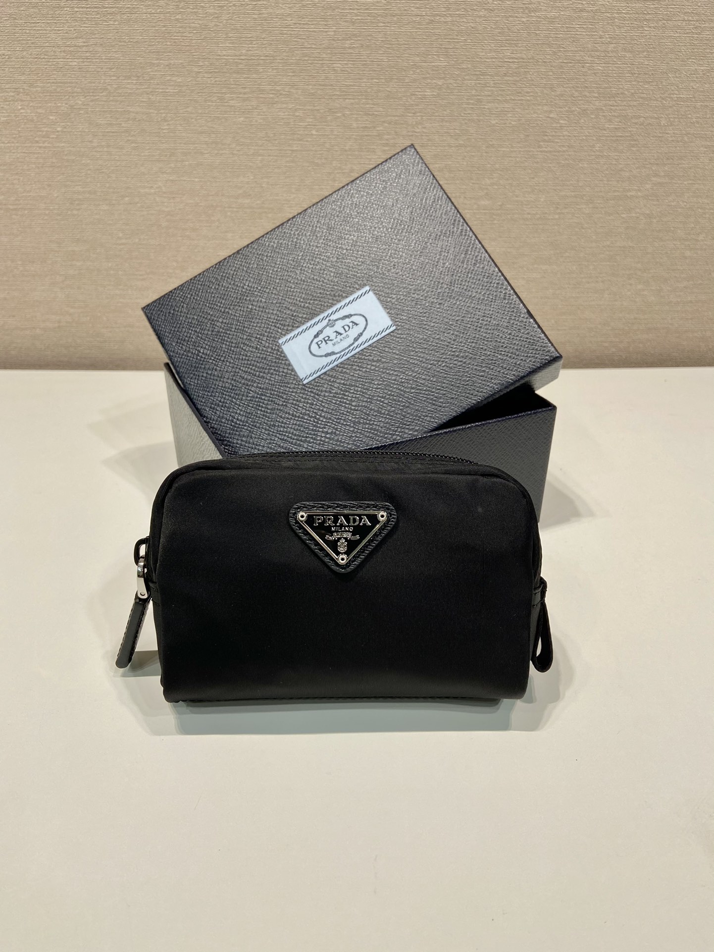 プラダ「Prada」プラダ