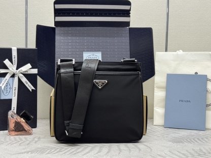 プラダ「Prada」プラダ
