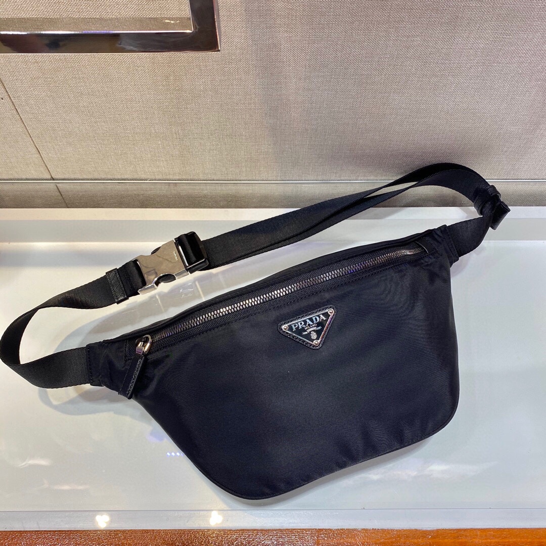 プラダ「Prada」プラダ
