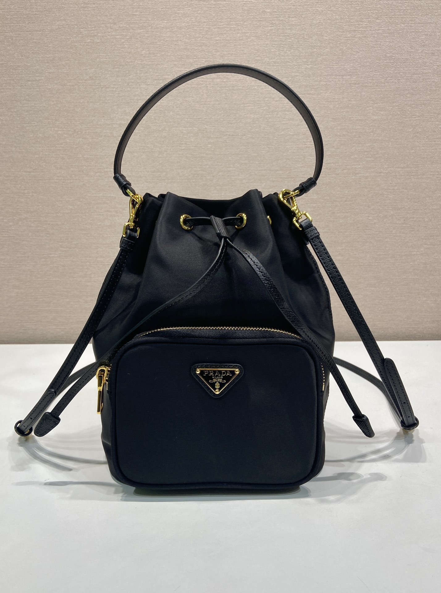 プラダ「Prada」プラダ