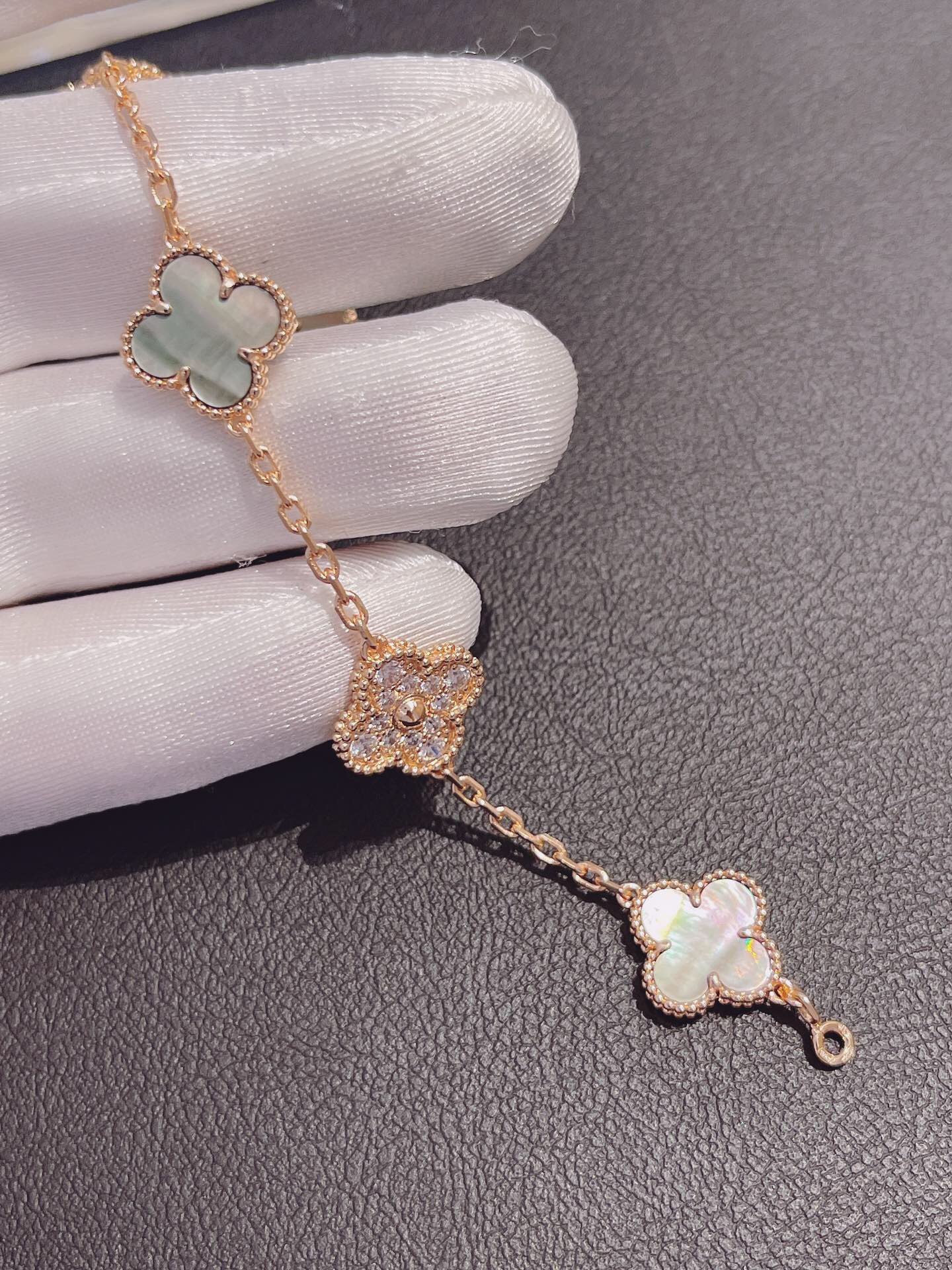 ヴァンクリーフ＆アーペル「Van Cleef & Arpels」 ヴァンクリーフ＆アーペル