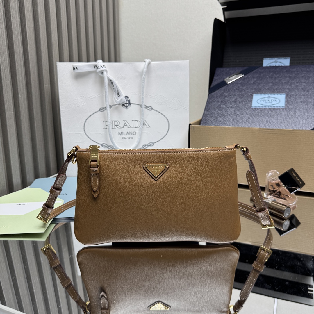 プラダ「Prada」プラダ