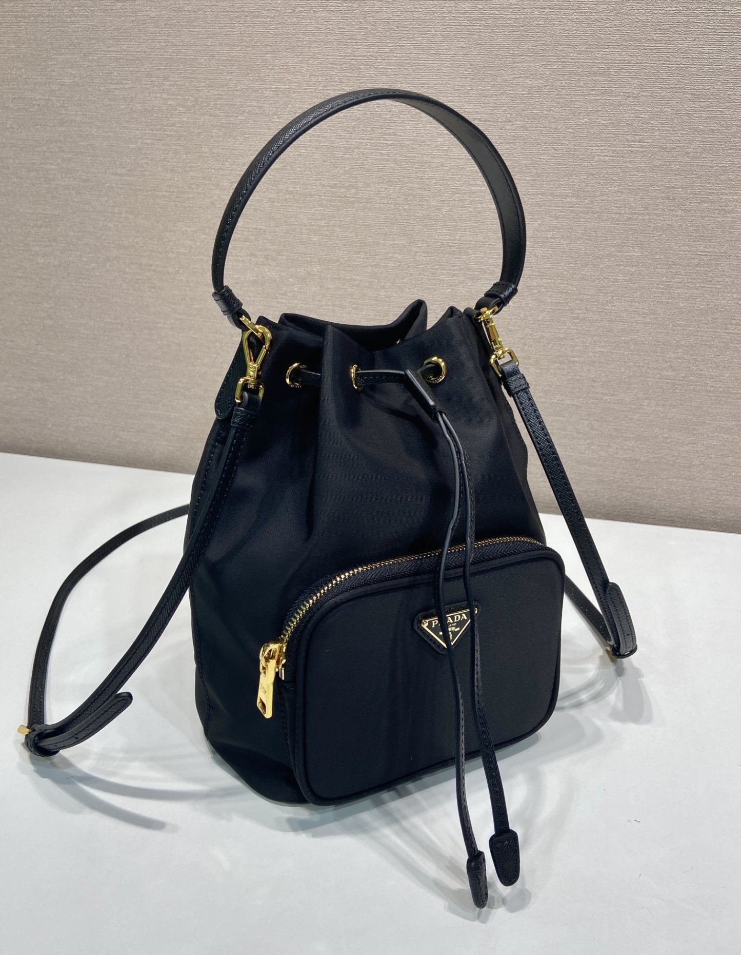 プラダ「Prada」プラダ