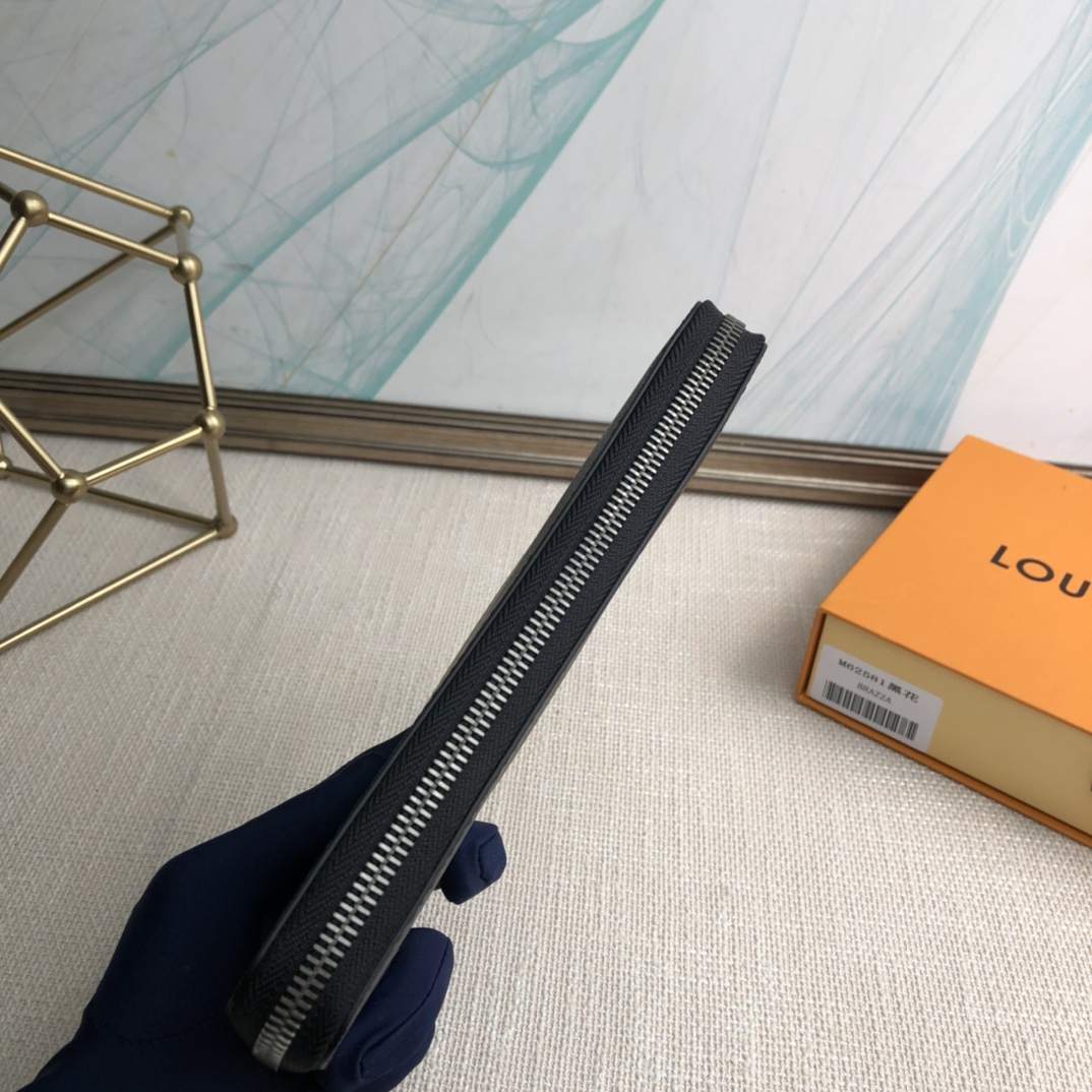 ルイ・ヴィトン「Louis Vuitton」 ルイ・ヴィトン