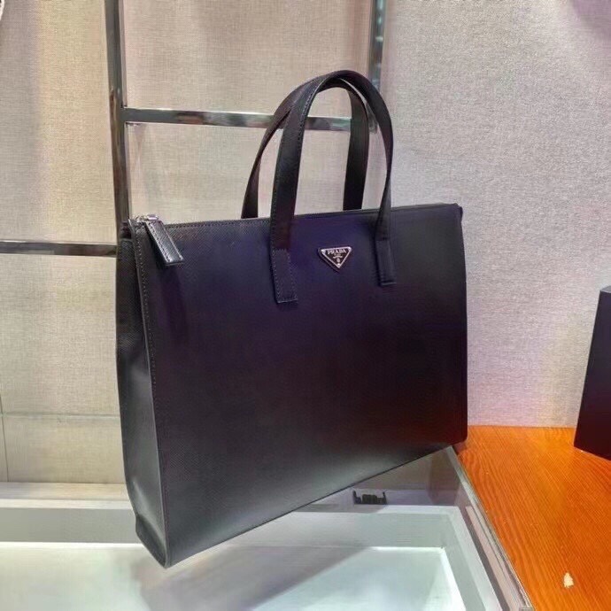 プラダ「Prada」プラダ