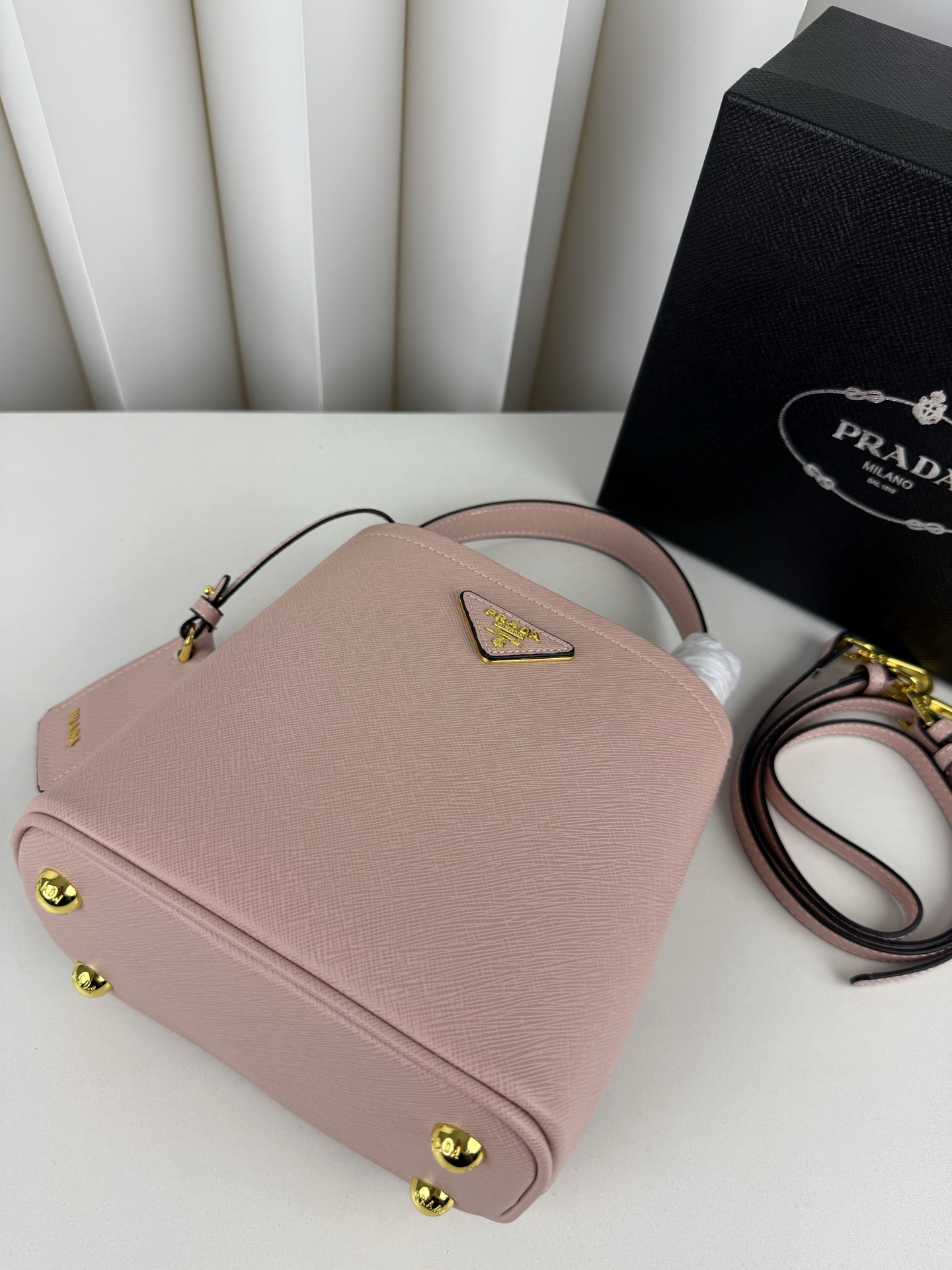 プラダ「Prada」プラダ