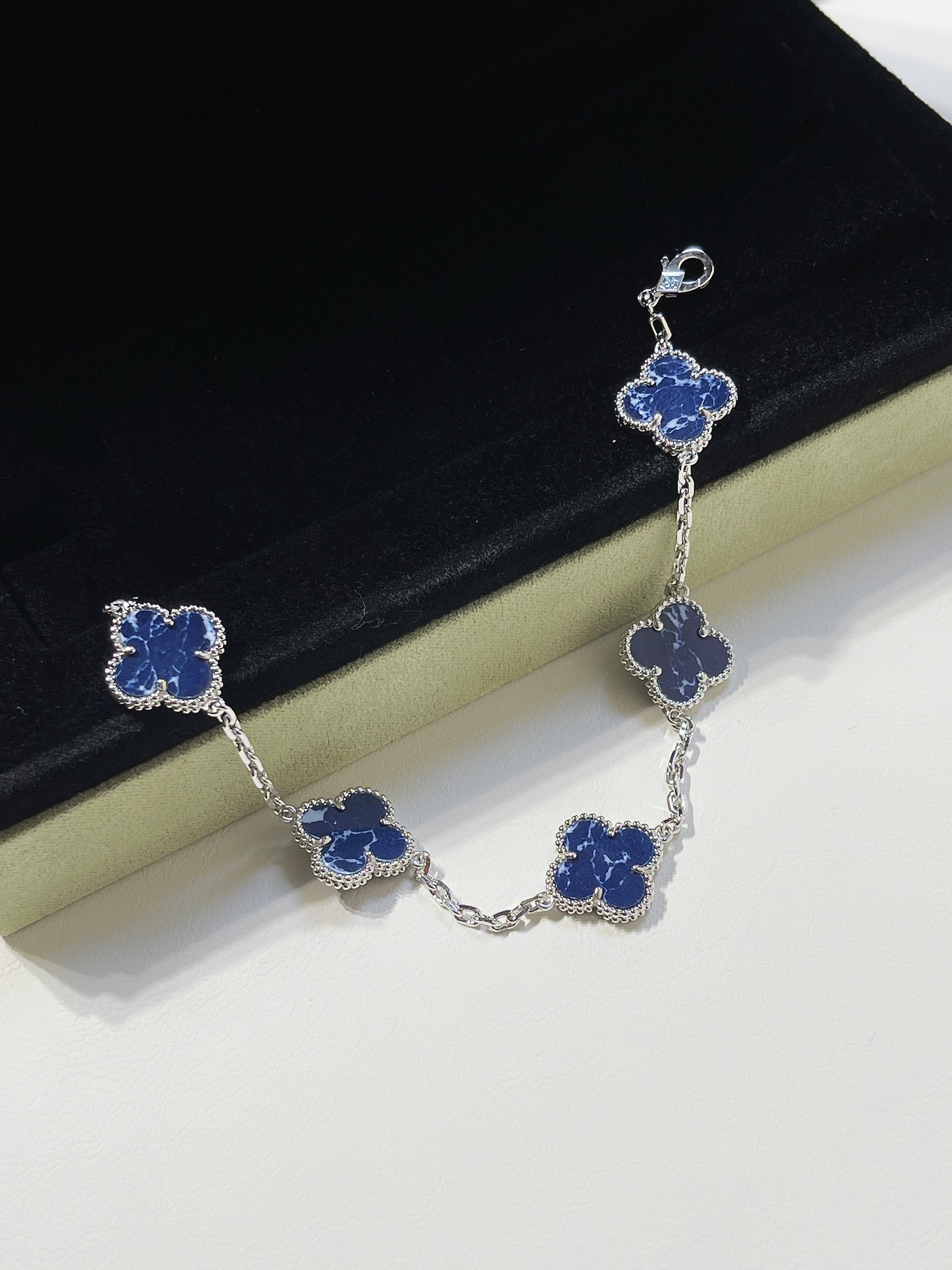 ヴァンクリーフ＆アーペル「Van Cleef & Arpels」 ヴァンクリーフ＆アーペル