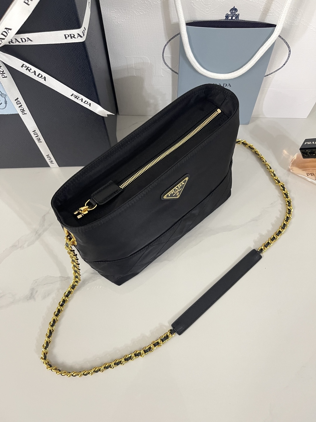 プラダ「Prada」プラダ