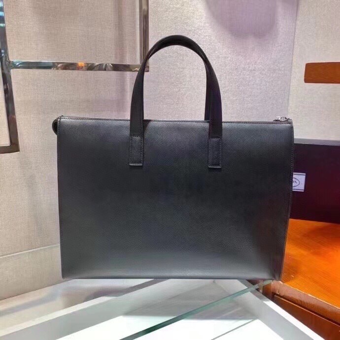プラダ「Prada」プラダ