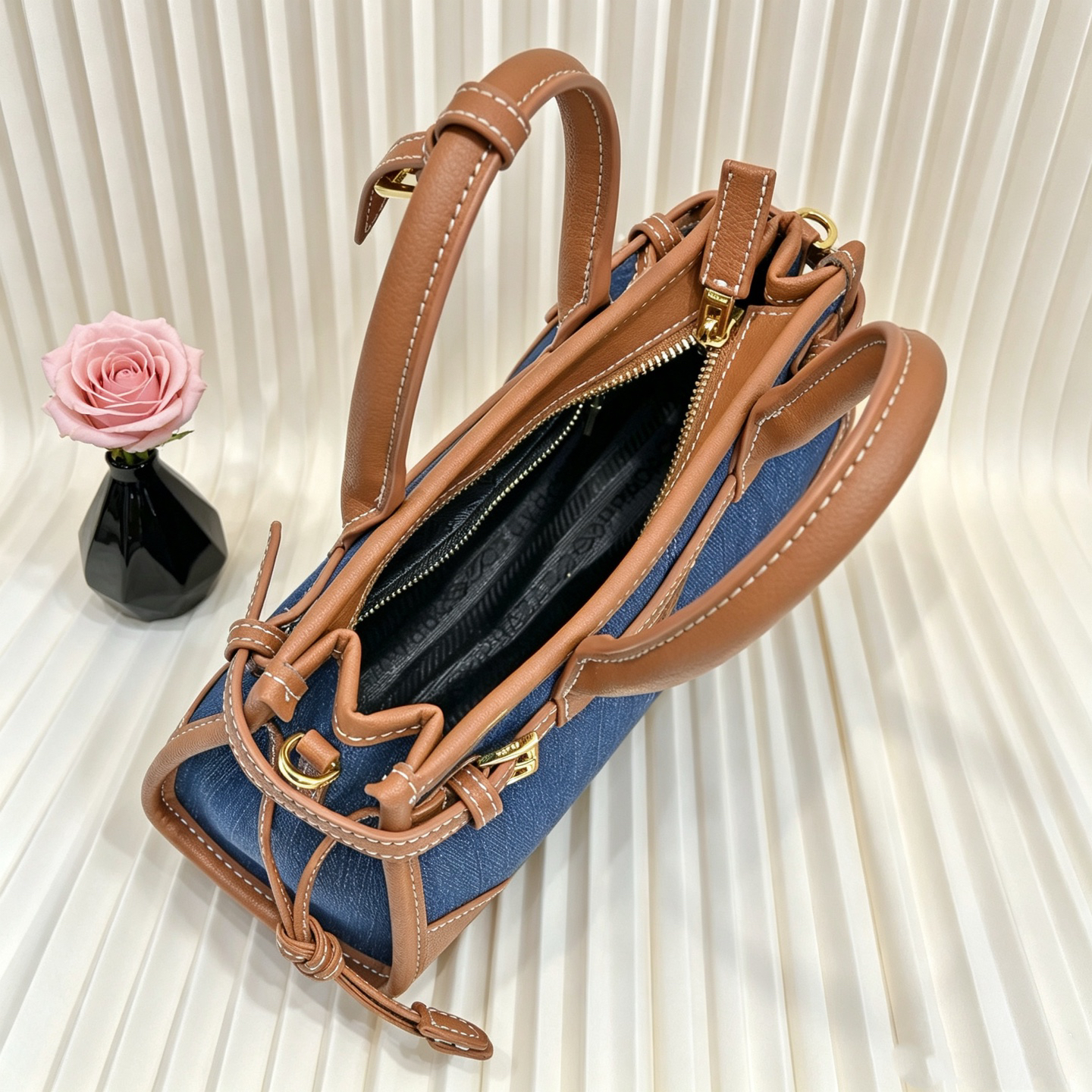 プラダ「Prada」プラダ