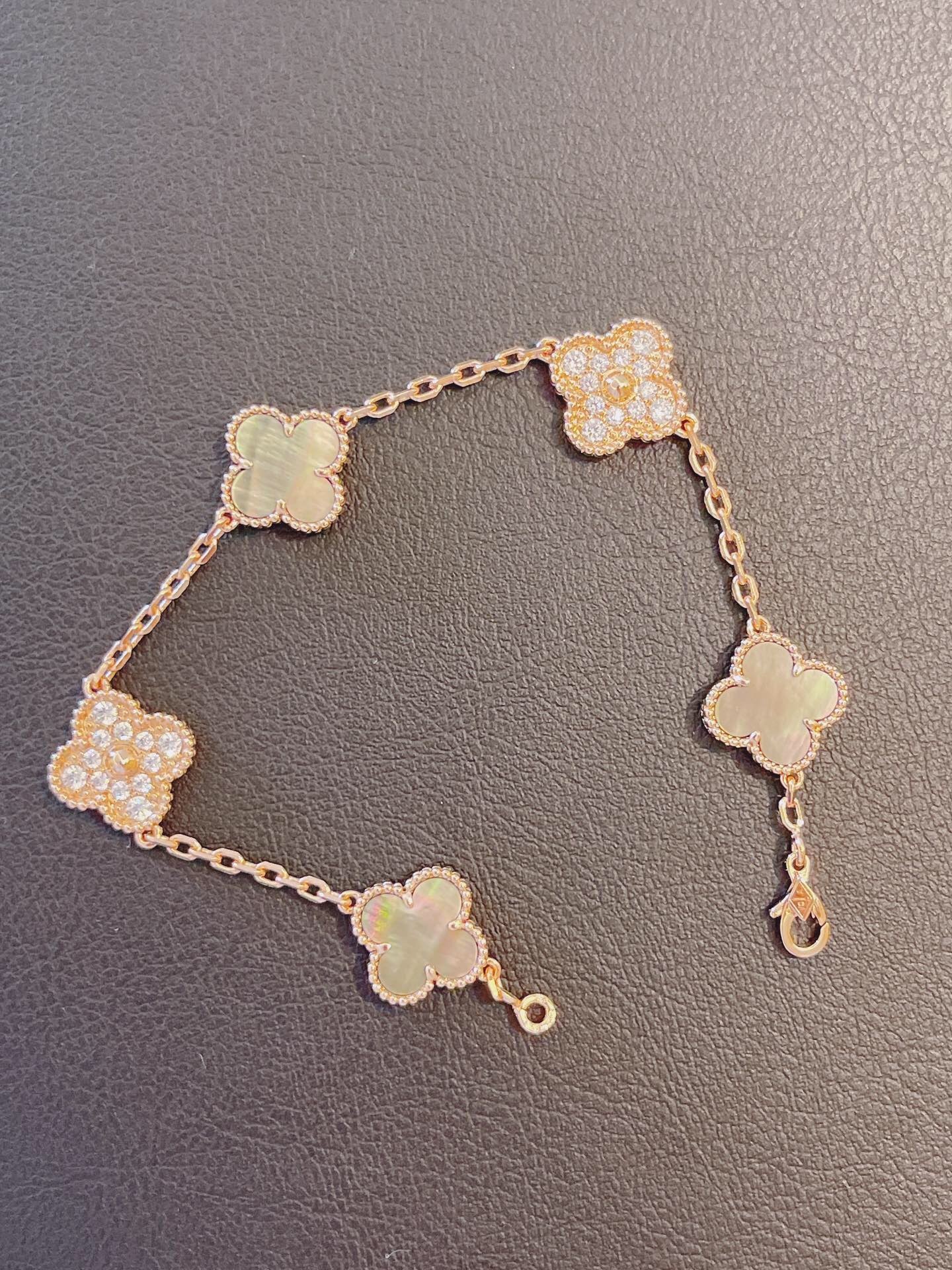 ヴァンクリーフ＆アーペル「Van Cleef & Arpels」 ヴァンクリーフ＆アーペル