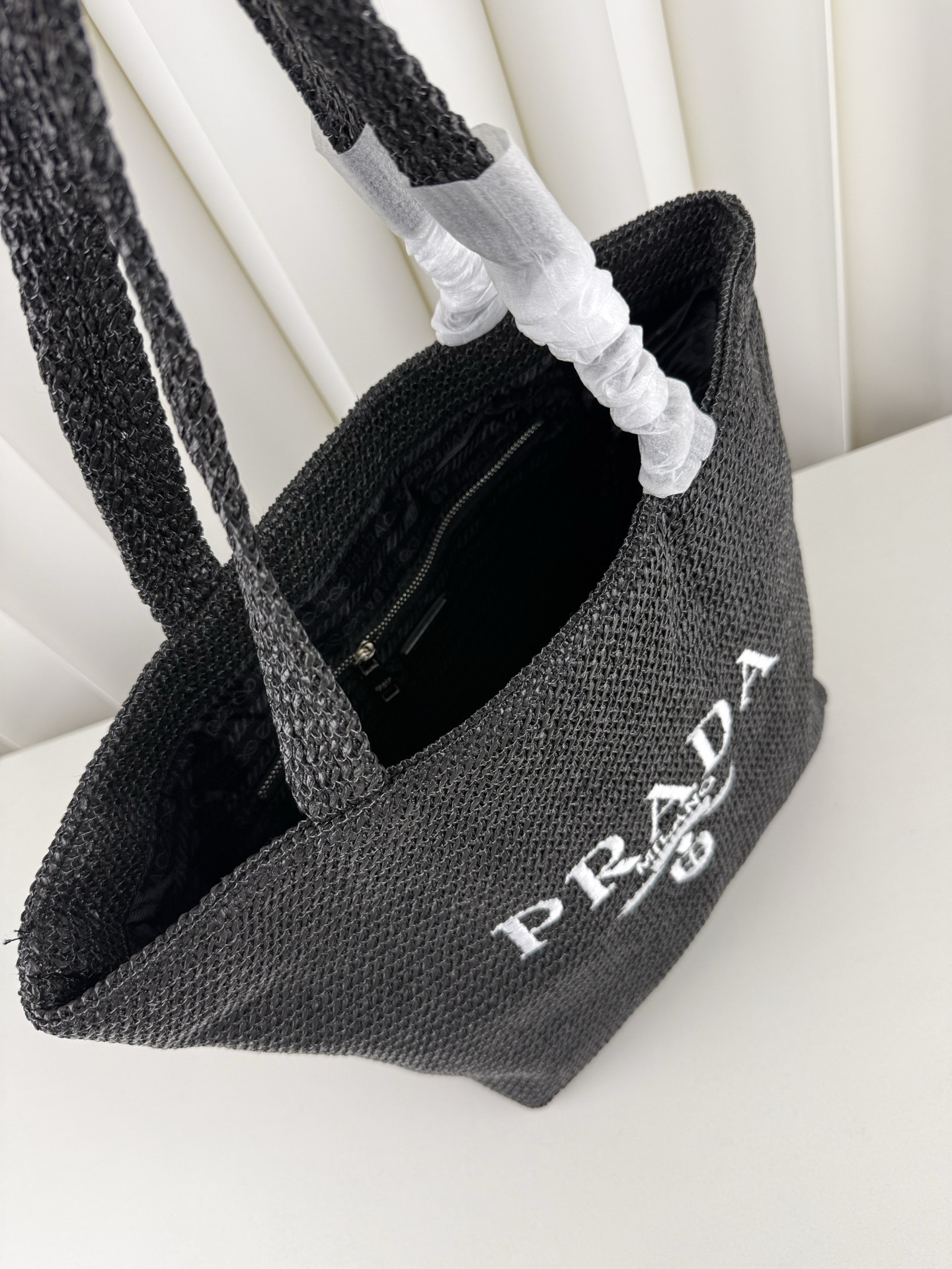 プラダ「Prada」プラダ