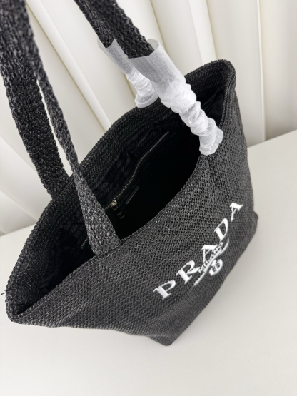プラダ「Prada」プラダ