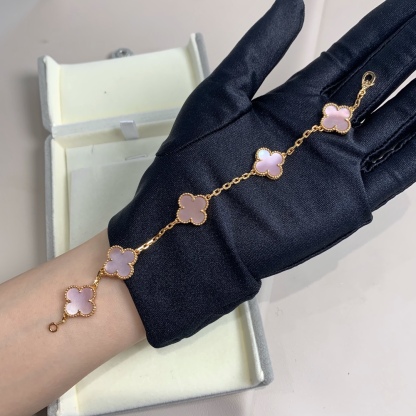 ヴァンクリーフ＆アーペル「Van Cleef & Arpels」 ヴァンクリーフ＆アーペル