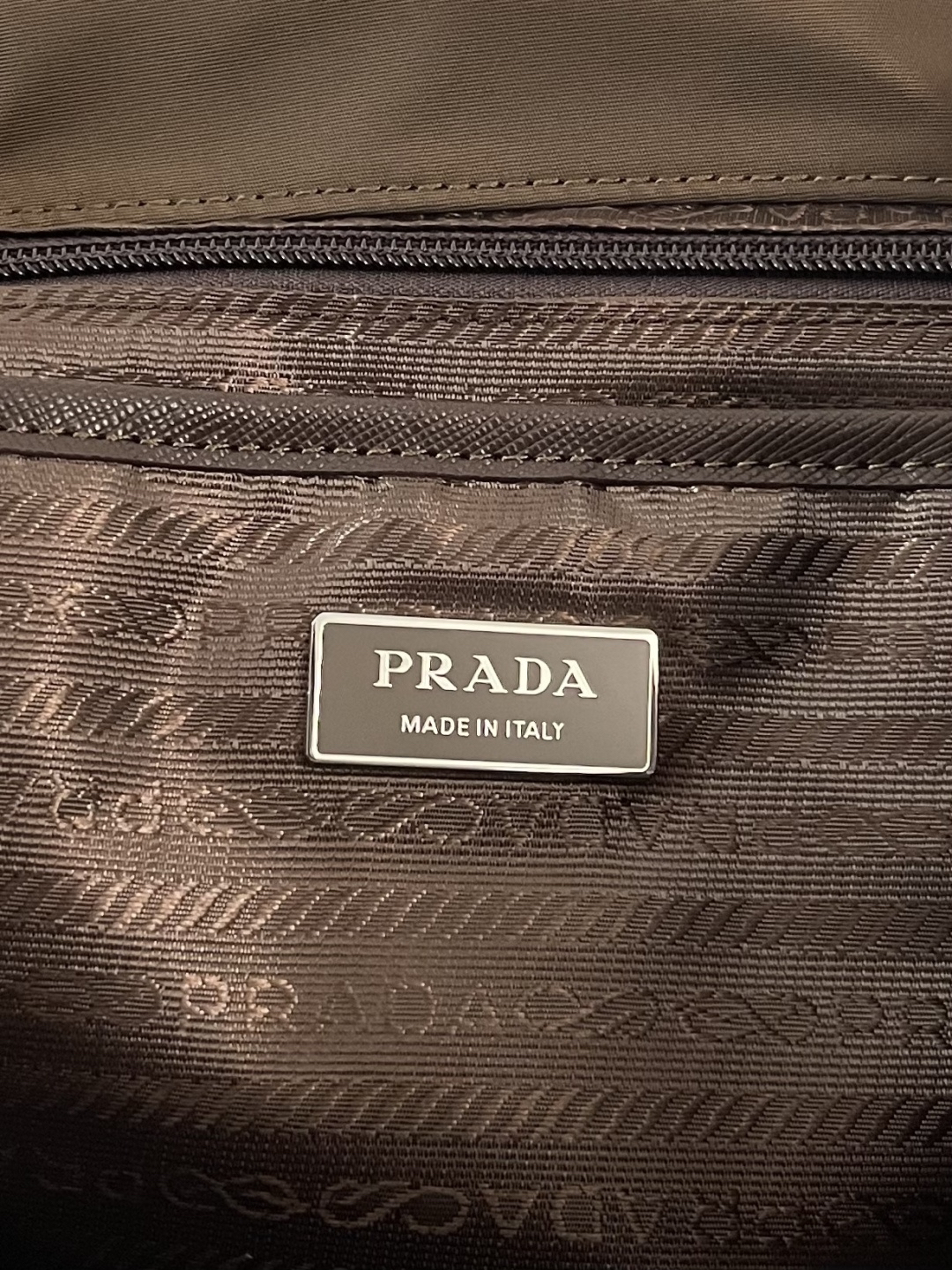 プラダ「Prada」プラダ