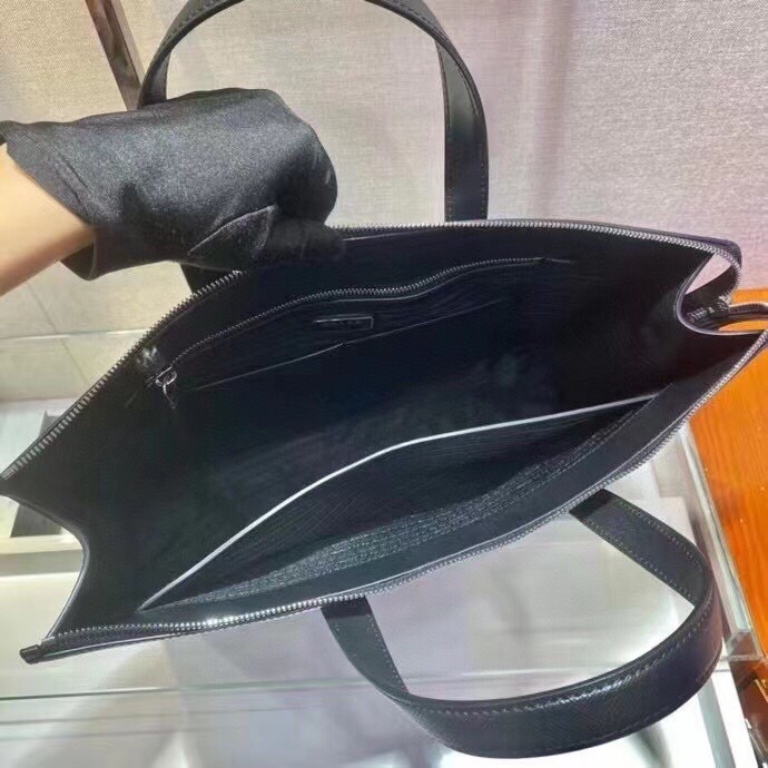 プラダ「Prada」プラダ