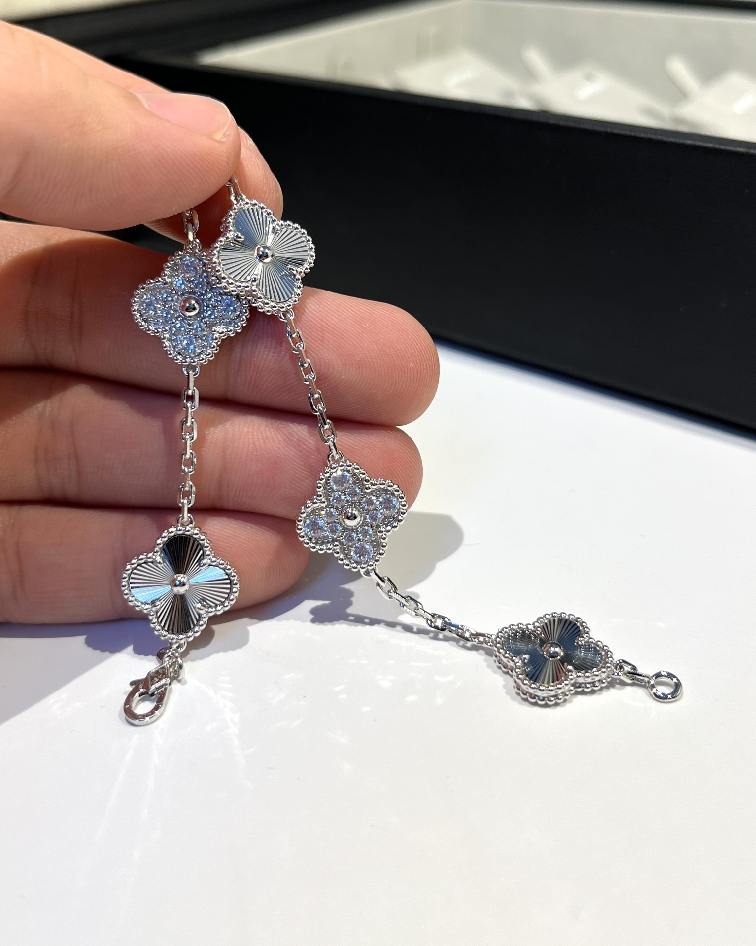 ヴァンクリーフ＆アーペル「Van Cleef & Arpels」 ヴァンクリーフ＆アーペル