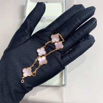 ヴァンクリーフ＆アーペル「Van Cleef & Arpels」 ヴァンクリーフ＆アーペル
